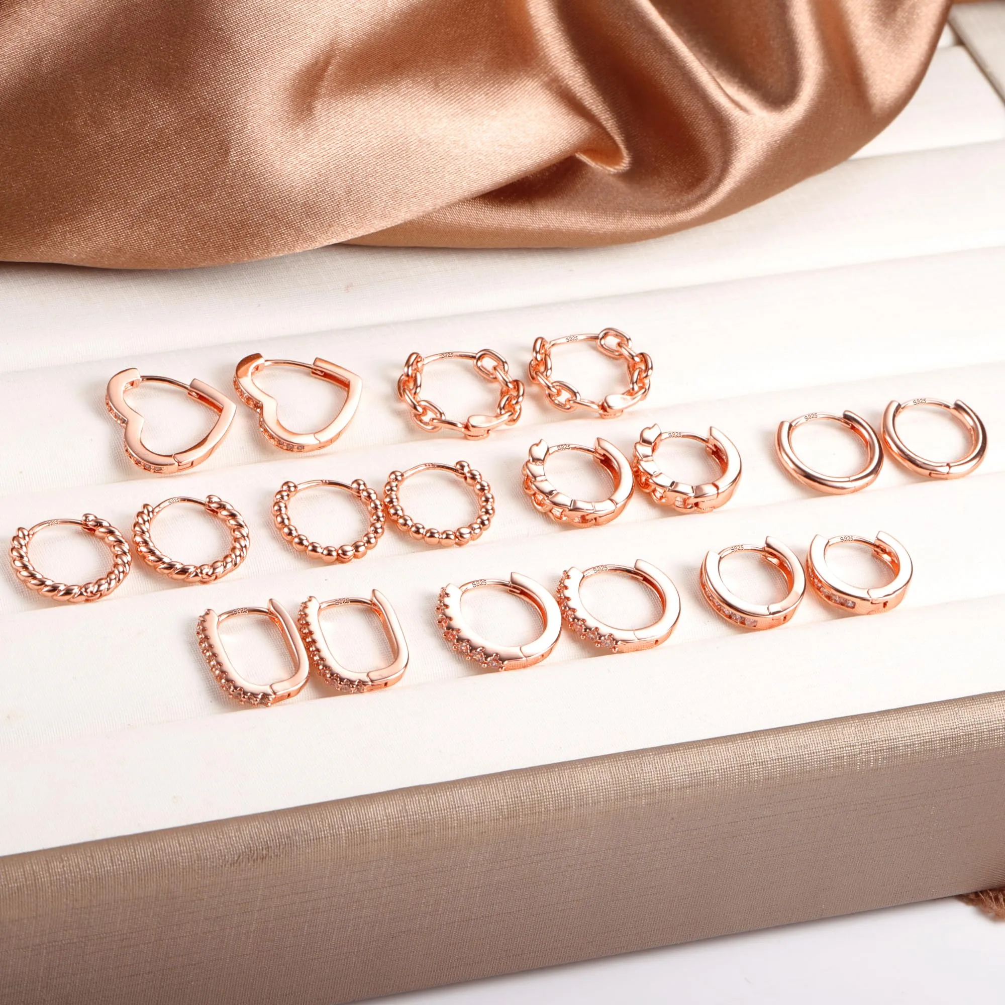 ALEXCRAFT 9 Paia Orecchini Cerchio Donna Oro Rosa Lucido e Zirconi Kit - immagine 3