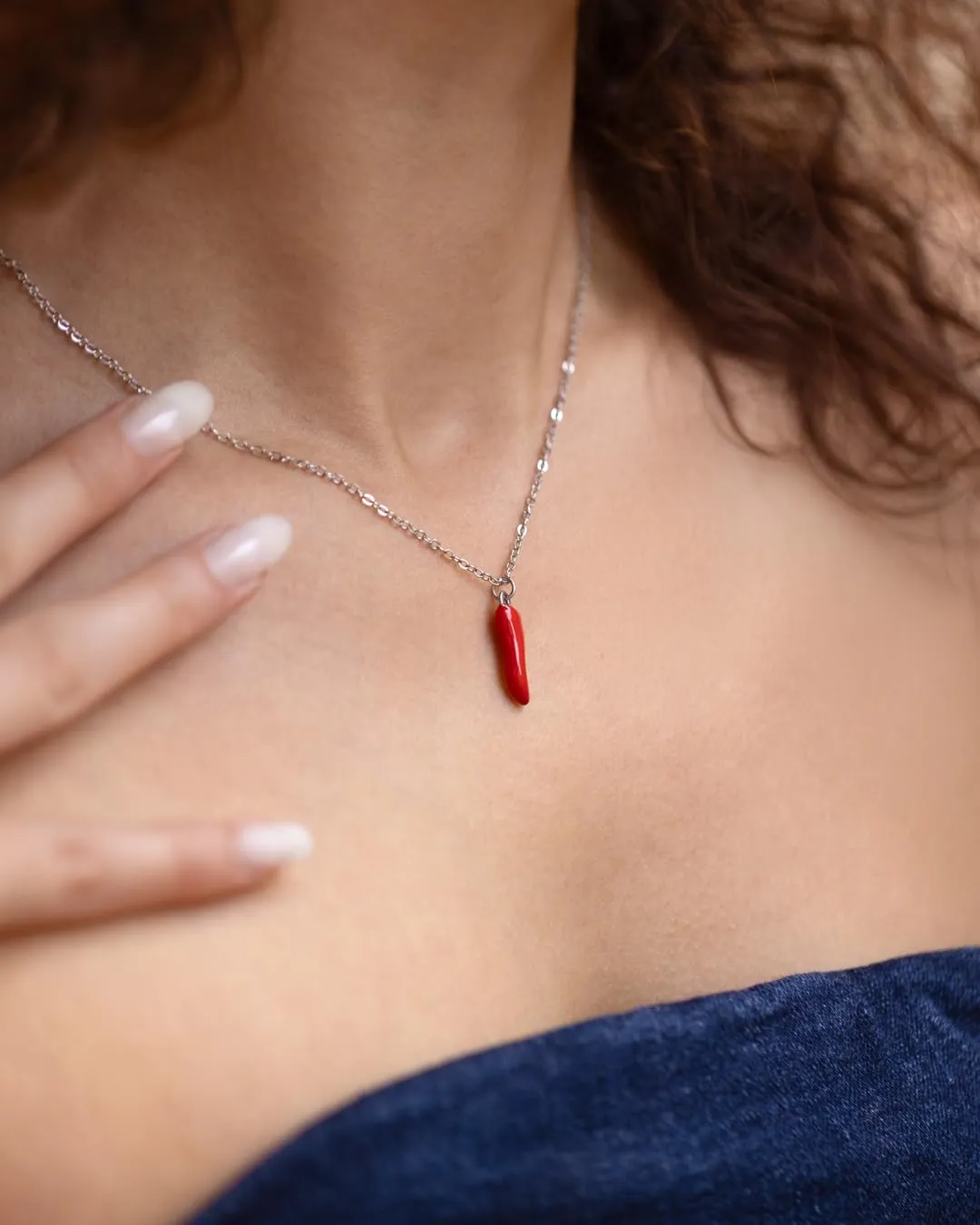 Collana Donna Ciondolo Cornetto Rosso Portafortuna in Acciaio Inox - immagine 2