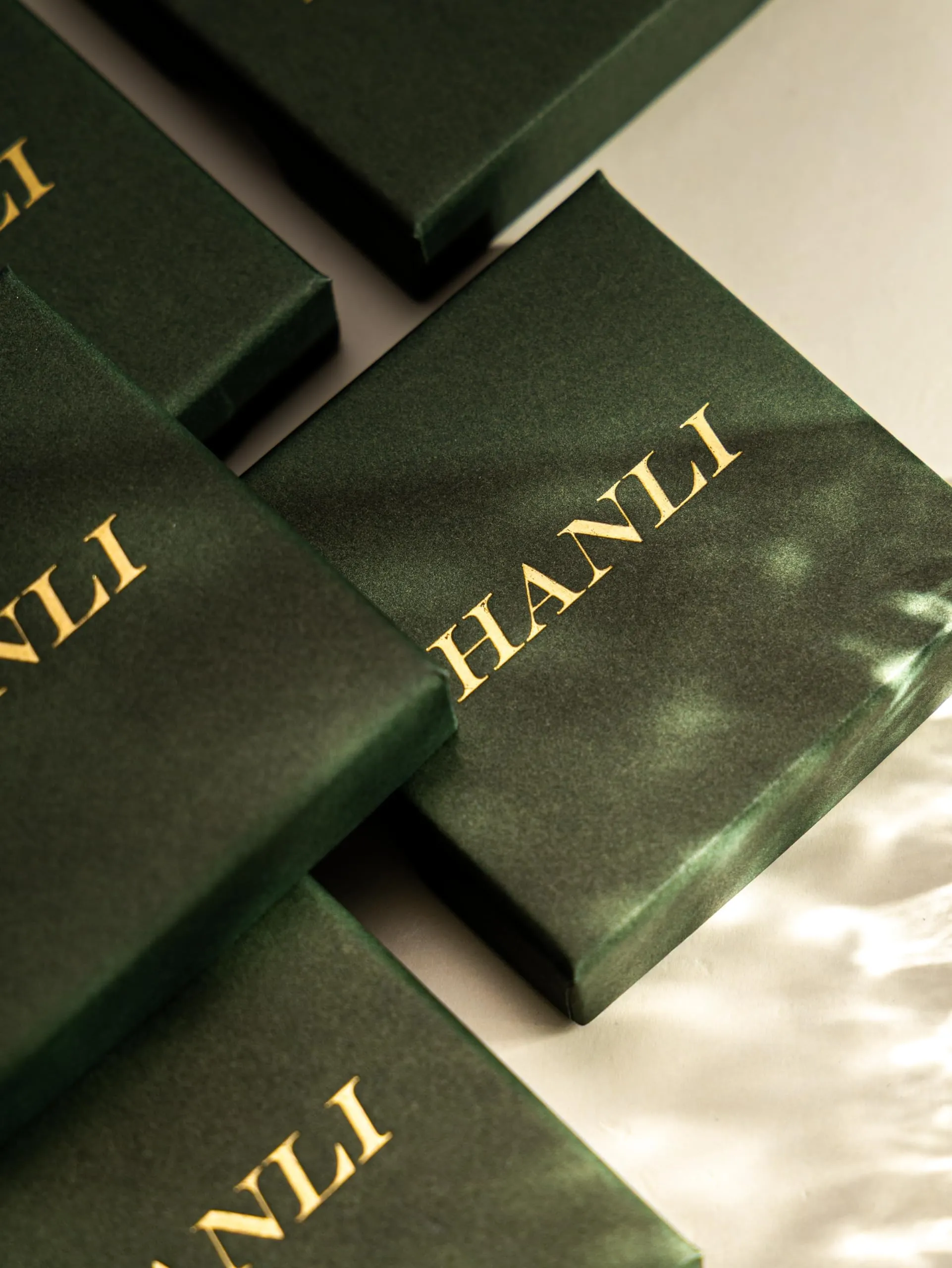 HANLI Orecchini Cerchio Pendenti Donna Oro Placcato 14K e Zirconi Cubici Anallergici Leggeri Trendy Gioielli di Moda per le Donne - immagine 7