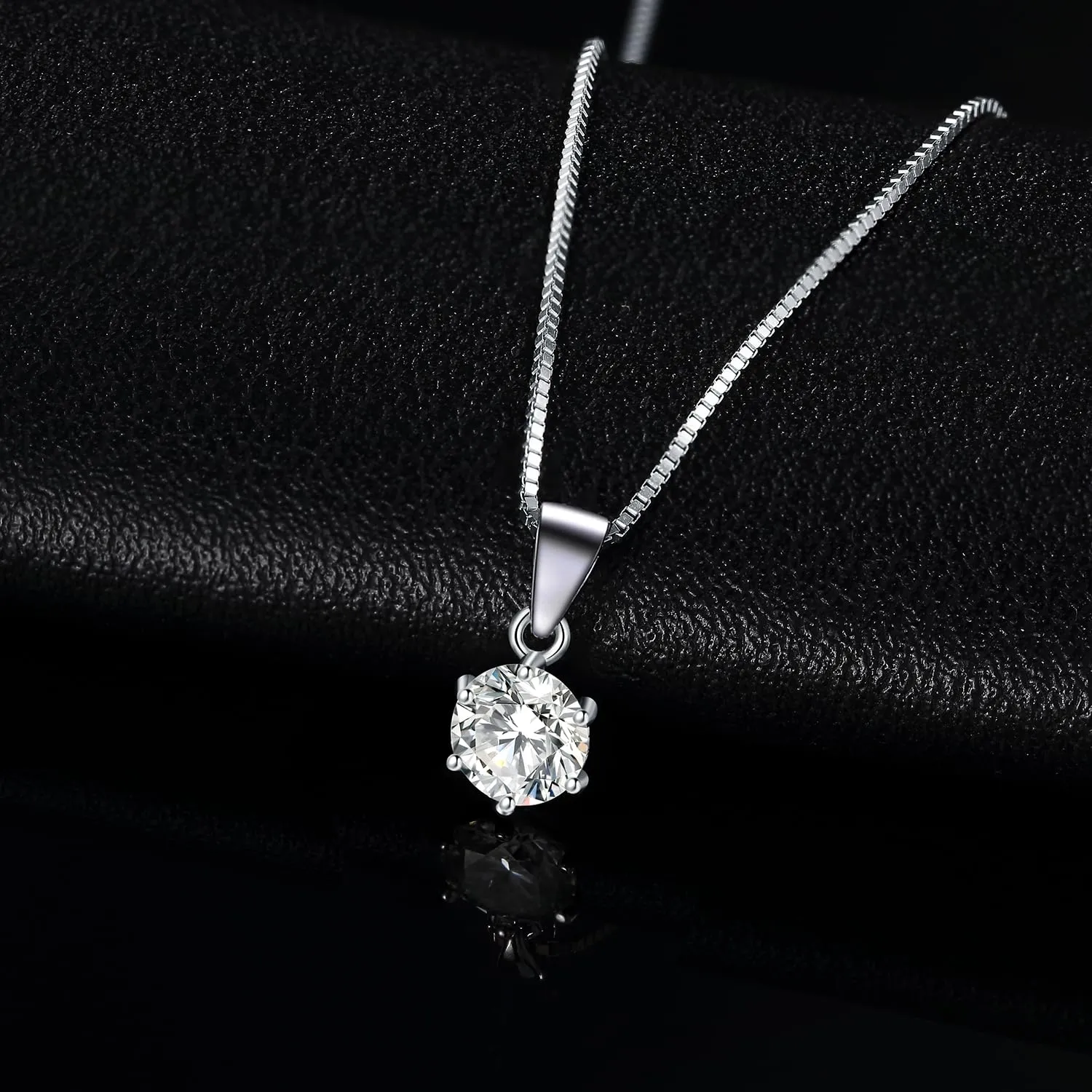 JewelryPalace 0.5ct Collana Solitario Donna placcato oro bianco 14K con Creato Moissanite, Collana Ciondolo Pietra a Taglio Rotondo con Catena Veneziana 45cm, Collane Pendenti Set Gioielli Donna - immagine 3