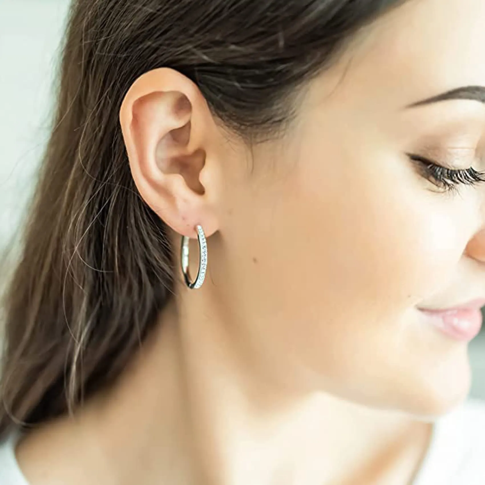 MOROTOLE Orecchini a cerchio in argento 925 con strass Moda Orecchini sottili in argento con strass Ipoallergenici Orecchini grandi in argento per donne Ragazze Gioielli Regali - immagine 4