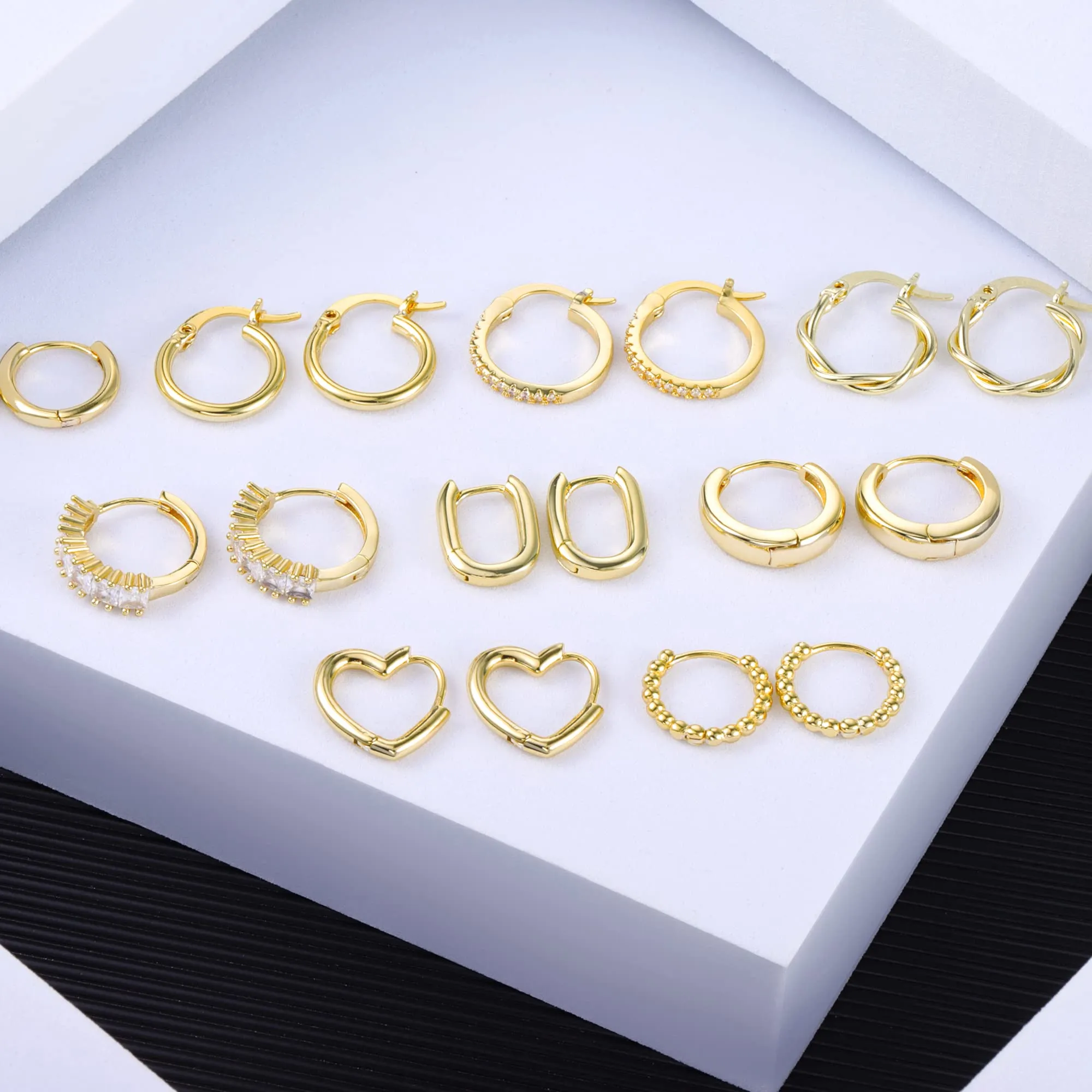 ALEXCRAFT 9 Paia Orecchini Donna Cerchio Oro Lucido e Zirconi Kit Regalo - immagine 7