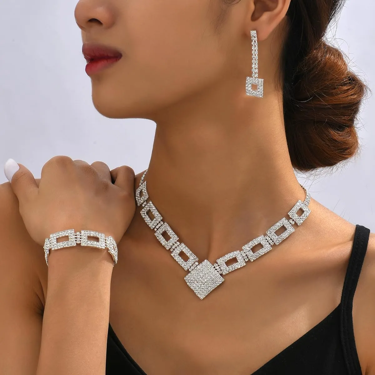 XFSRG Set di Gioielli Donna 3 Pezzi Parure Collana Orecchini e Bracciale Strass Scintillanti Argento Regolabili per Matrimonio e Serate Eleganti (Argento) - immagine 4