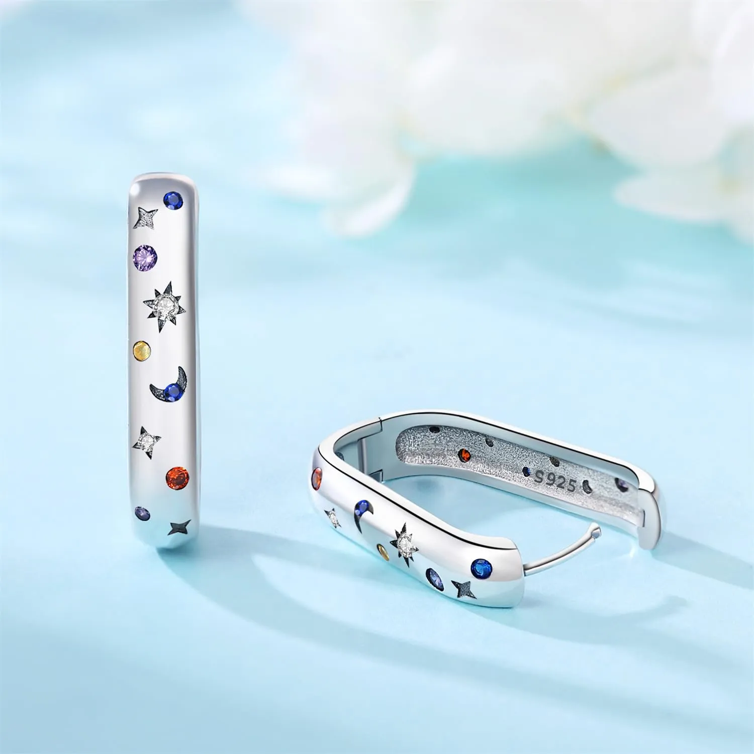 PANPOKI Orecchini a cerchio in argento Sterling 925 a forma di stella e luna, con zirconia cubica scintillante, leggeri, da donna, con confezione regalo, regalo di compleanno per mamma, 1, Argento - immagine 3