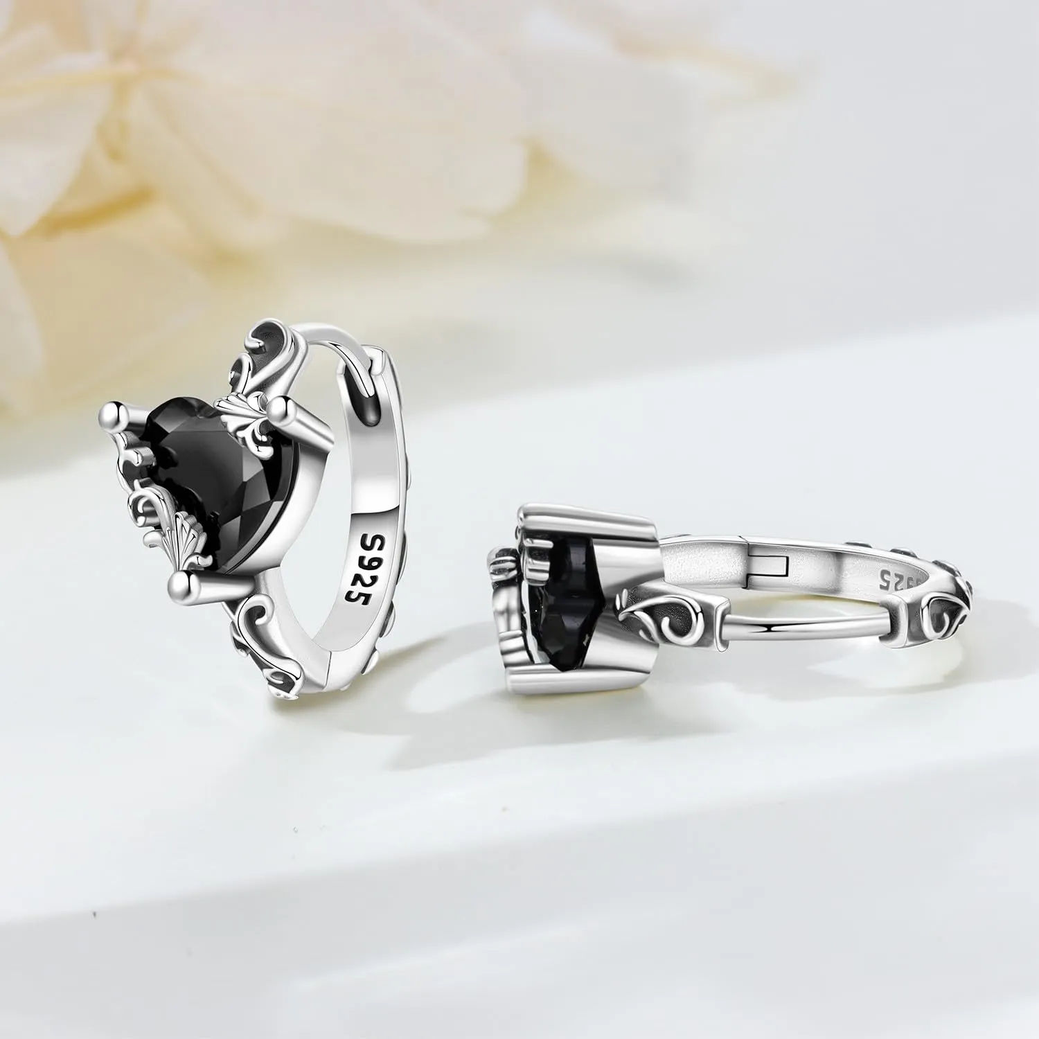 PANPOKI Orecchini a cerchio con motivo floreale, in argento Sterling 925 con placcatura in oro 14 carati, leggeri orecchini a cerchio con fiori in zirconia cubica, gioielli ipoallergenici da donna - immagine 2