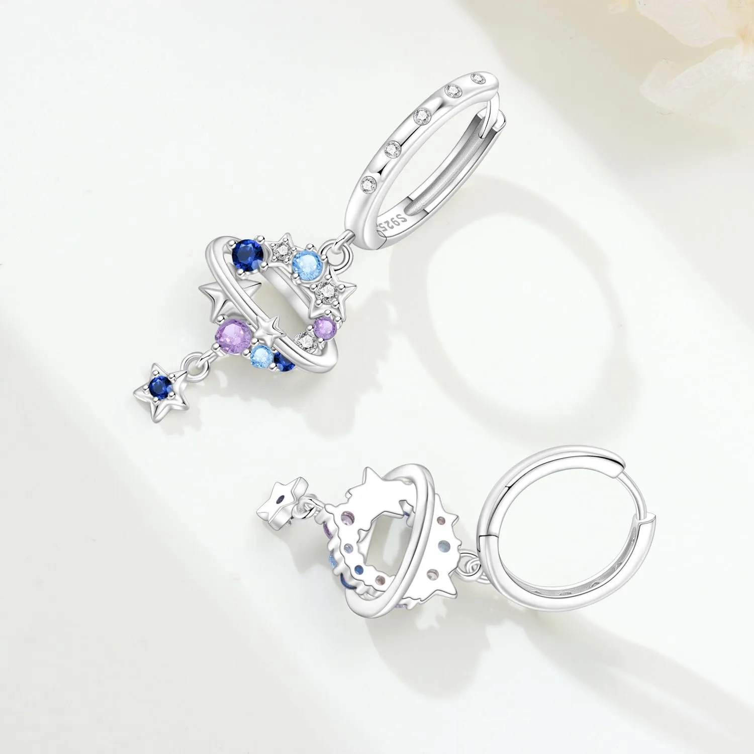 PANPOKI Orecchini a lobo a forma di cuore e stella, luna, argento Sterling 925 placcato in oro 14 carati, leggeri orecchini a cerchio, gioielli ipoallergenici per donna, con confezione regalo, 1 - immagine 2