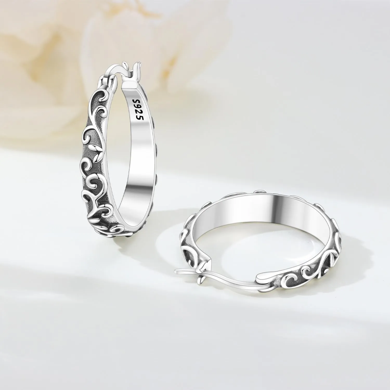 PANPOKI Orecchini a cerchio spessi in argento Sterling 925 a forma di stella e luna, con zirconia cubica scintillante, gioielli leggeri da donna, con confezione regalo, regalo di compleanno per la - immagine 2