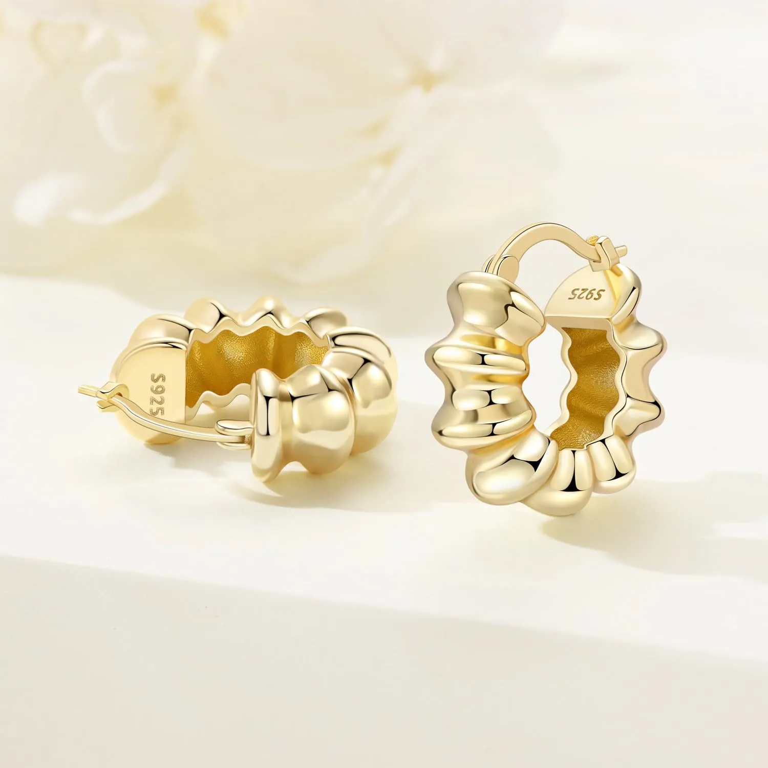 CYMYSS Orecchini Oro Donna in Argento 925 Placcato Oro 18K, Orecchini Dorati Eleganti e Leggeri, Gioielli Donna per Uso Quotidiano, Occasioni Speciali e Regalo - immagine 4