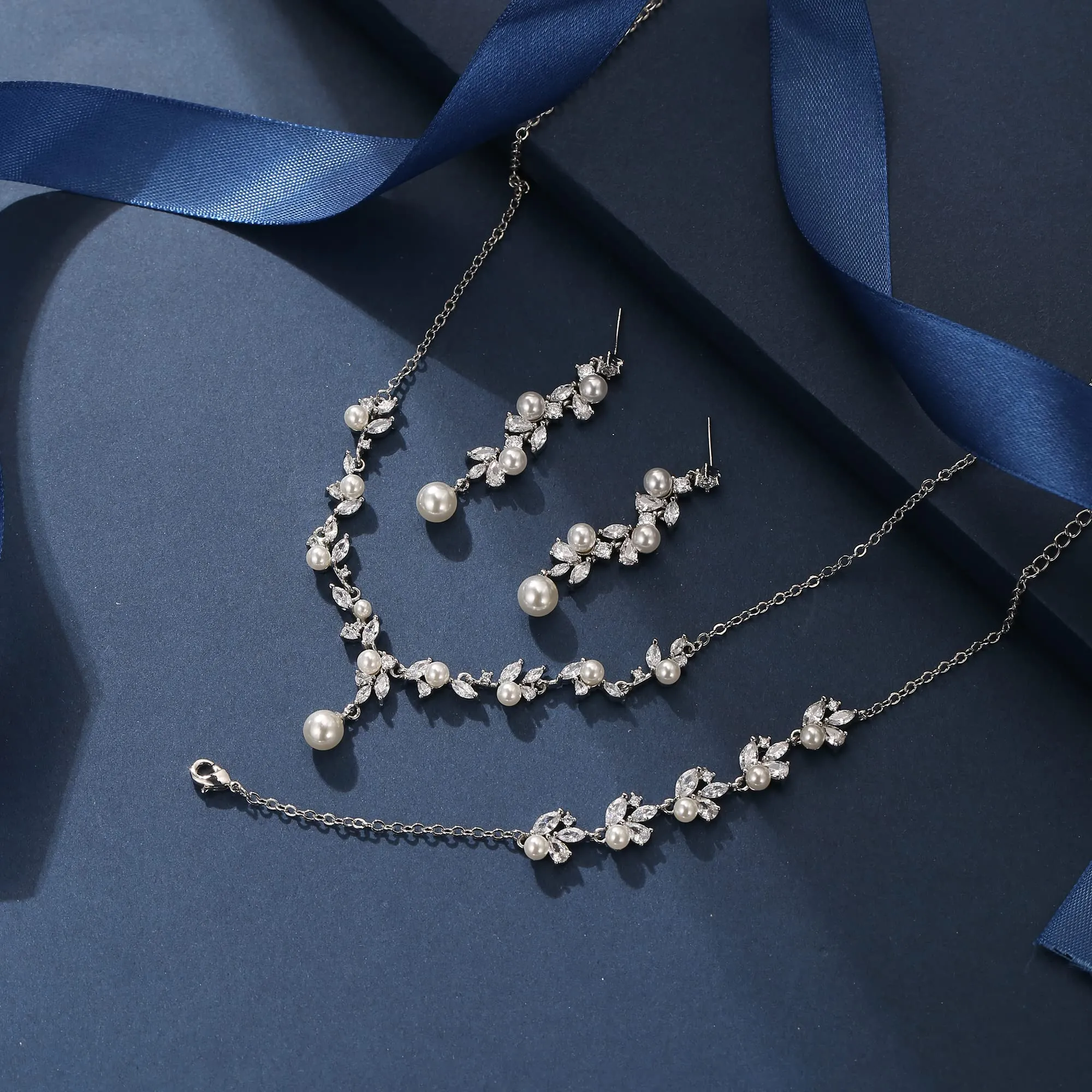 Clearine Sposa Perla Set di Gioielli per Donne Colore Avorio Simulato Marquise Zirconia cubica Cluster Pendant Collana Orecchini Pendenti Braclet - immagine 4
