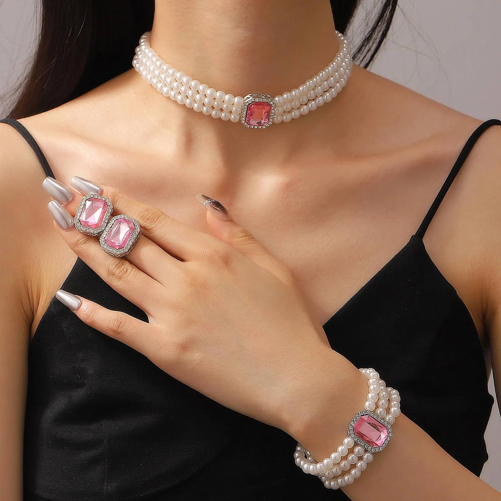 Gkaopi 3 Pezzi Parure Gioielli di Perle Set Collana e Braccialetto di Perle Multistrato Orecchini di Cristallo Geometrici Vintage Regalo Compleanno Festa Della Mamma Anniversario Regalo per Donna - immagine 2