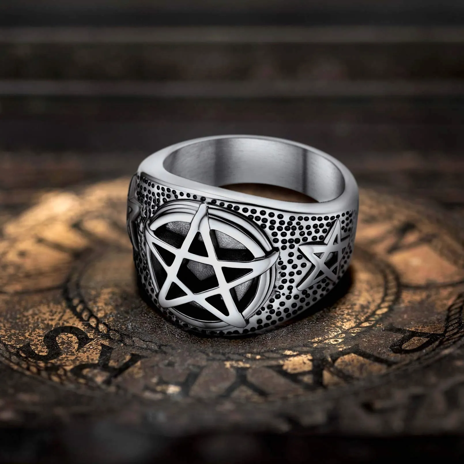 FaithHeart Satana Pentagramma Anello Uomo Pentacolo Invertito Anello Satanico in Rilievo Anello Argento Oro Gotico Hiphop Punk Misura IT 14-27 Regalo Compleanno Coppie - immagine 2