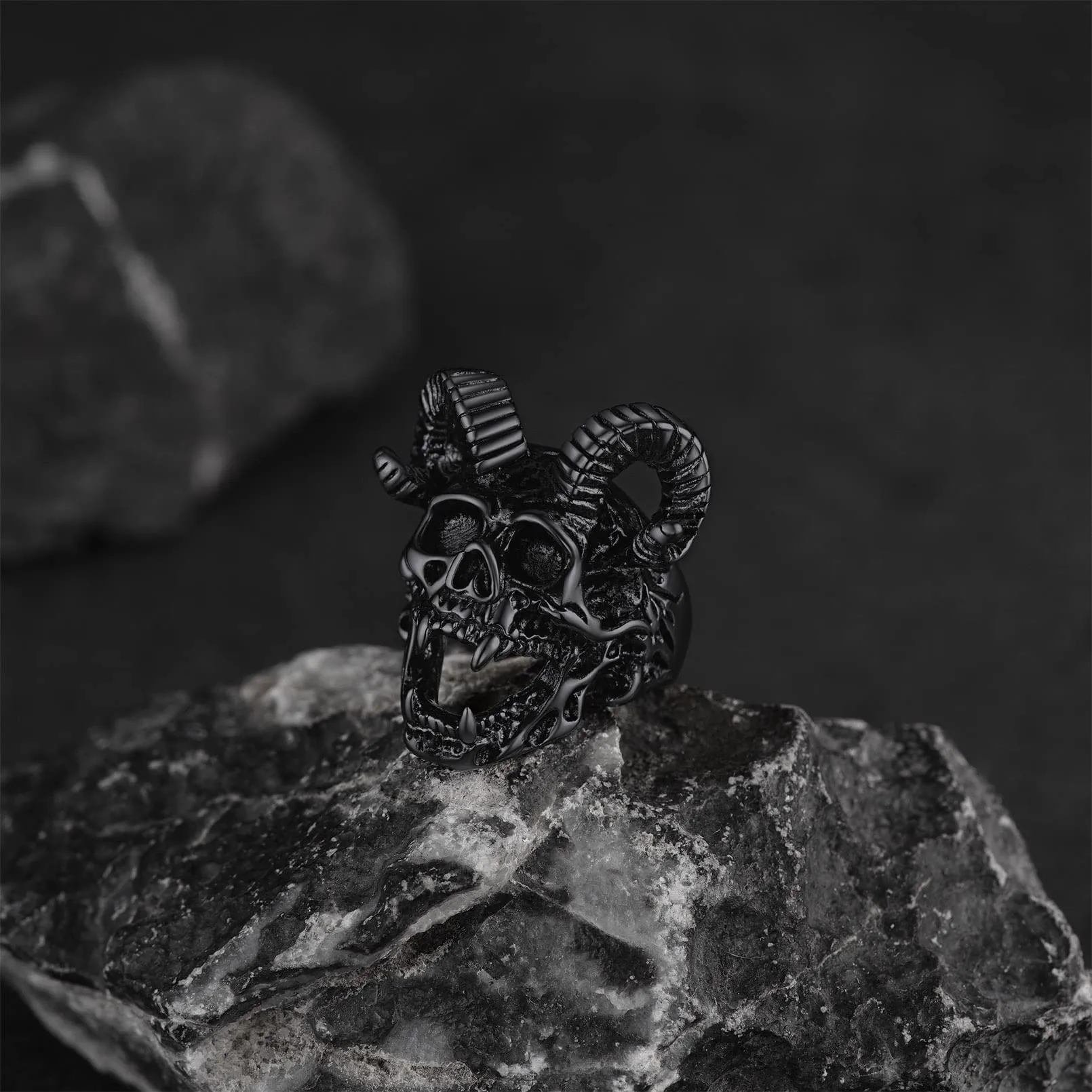 FaithHeart Satana Pentagramma Anello Uomo Pentacolo Invertito Anello Satanico in Rilievo Anello Argento Oro Gotico Hiphop Punk Misura IT 14-27 Regalo Compleanno Coppie - immagine 9