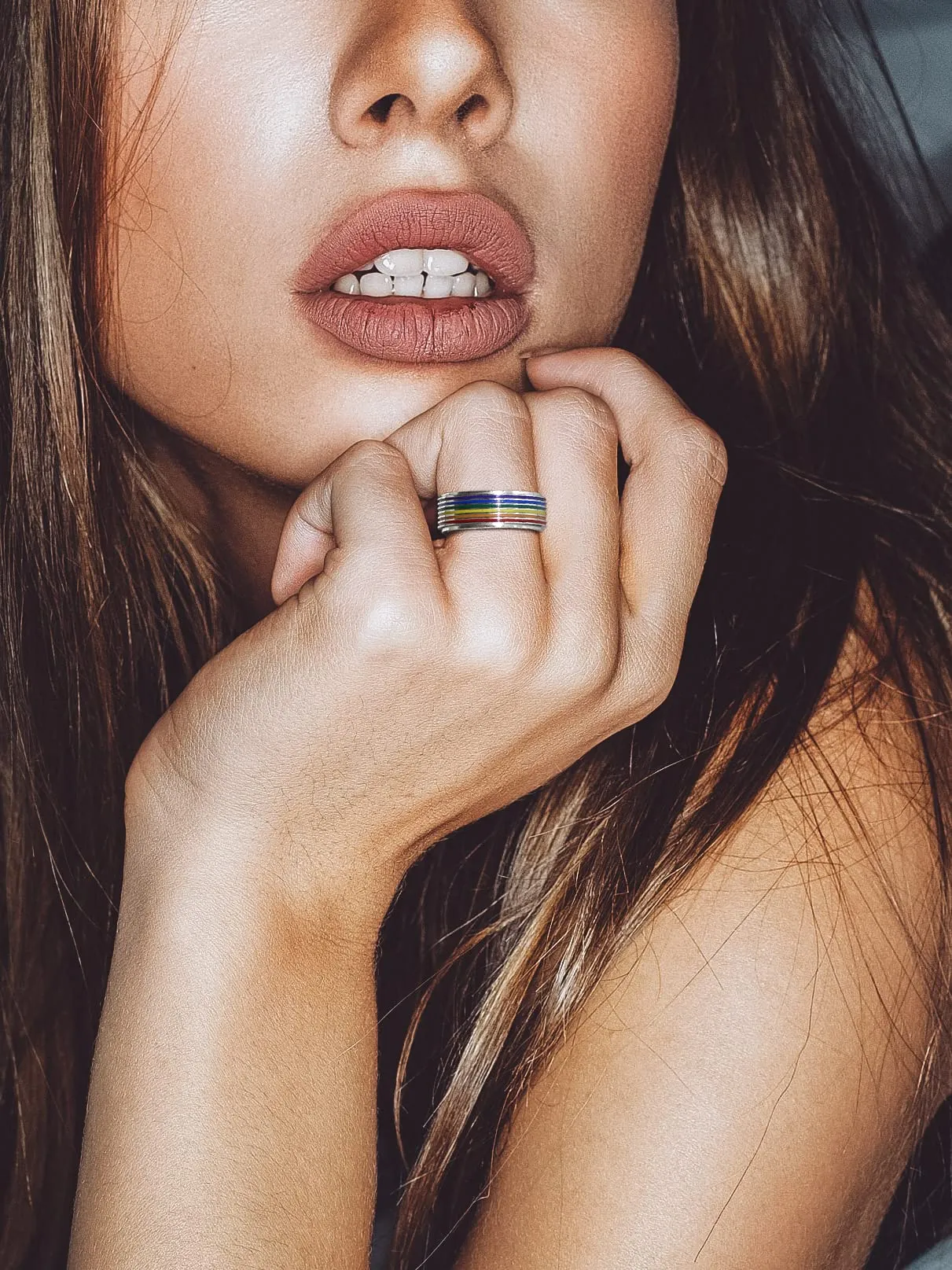 Bandmax LGBT Gay Pride Anello Uomo Arcobaleno Girevole, Argento Anelli Uomo in Acciaio Inossidabile, 22 Taglia Anello Personalizzato Gioielli Donna Uomo di Moda, Idee Regalo per Coppia Amici - immagine 3