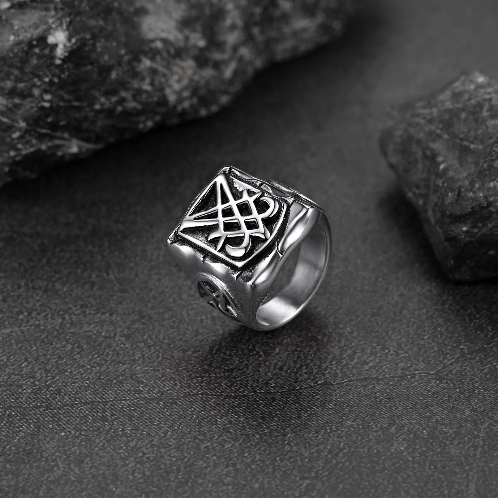 FaithHeart Anello Uomo Sigillo di Lucifero Anello Quadrato Demone Diavolo Anello di Satana Personalizzabile Misura IT 14-32 Vintage Gotico Hiphop Rapper Regalo Creativo Compleanno - immagine 5