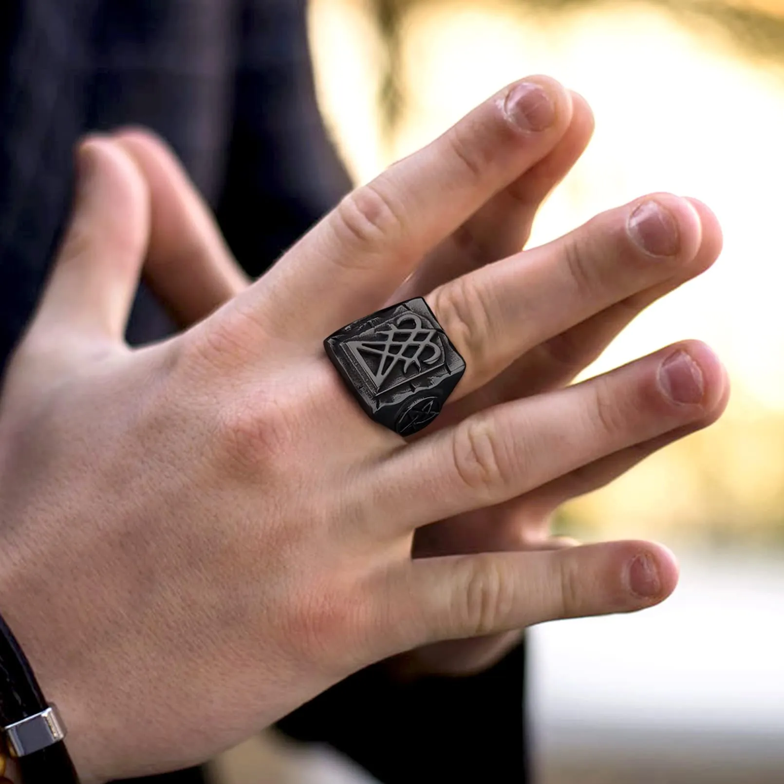 FaithHeart Anello Uomo Sigillo di Lucifero Anello Quadrato Demone Diavolo Anello di Satana Personalizzabile Misura IT 14-32 Vintage Gotico Hiphop Rapper Regalo Creativo Compleanno - immagine 4