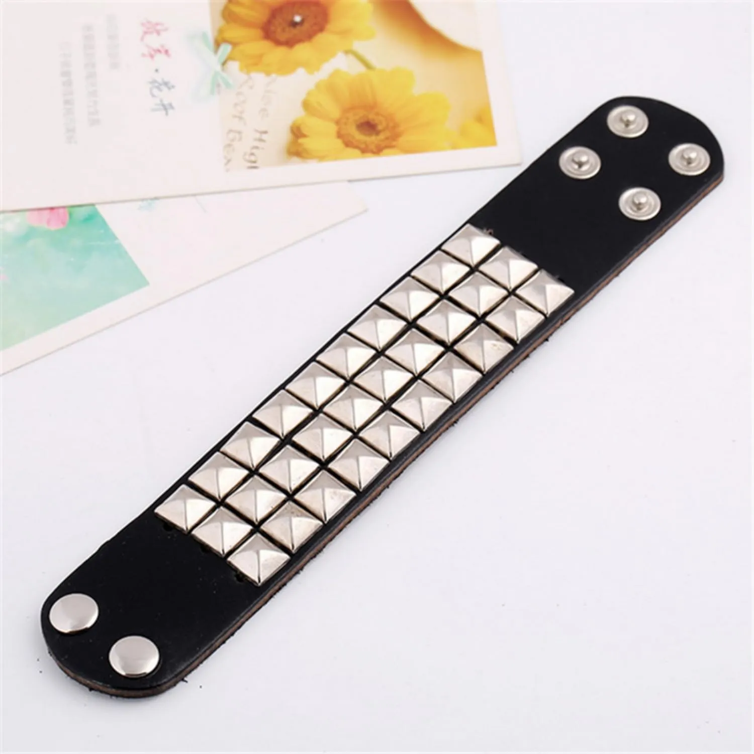 Fenglin-joy Punk Braccialetto in Pelle,3 pezzi Braccialetto regolabile rivetto Bracciale Punk in Pelle con Borchie bracciale borchie per uomini e donne,Pelle sintetica - immagine 7