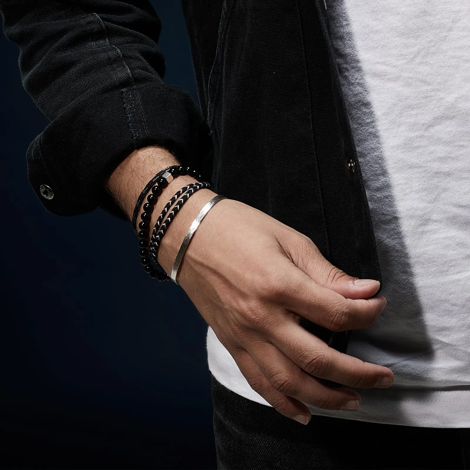 Nato Cuff - Bracciale Paracord 2mm - Fatto a mano in Francia - Gioiello Uomo o Donna regolabile (Nero/Grigio) - immagine 5
