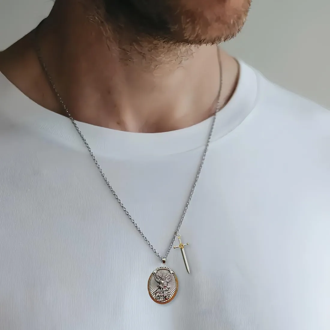 KUMSODE Collana con Ciondolo Scudo Spada per Uomo, Collana San Michele Arcangelo Ciondolo Protezione Angelo Custode Amuleto Regalo Gioielli per Uomo Donna - immagine 4