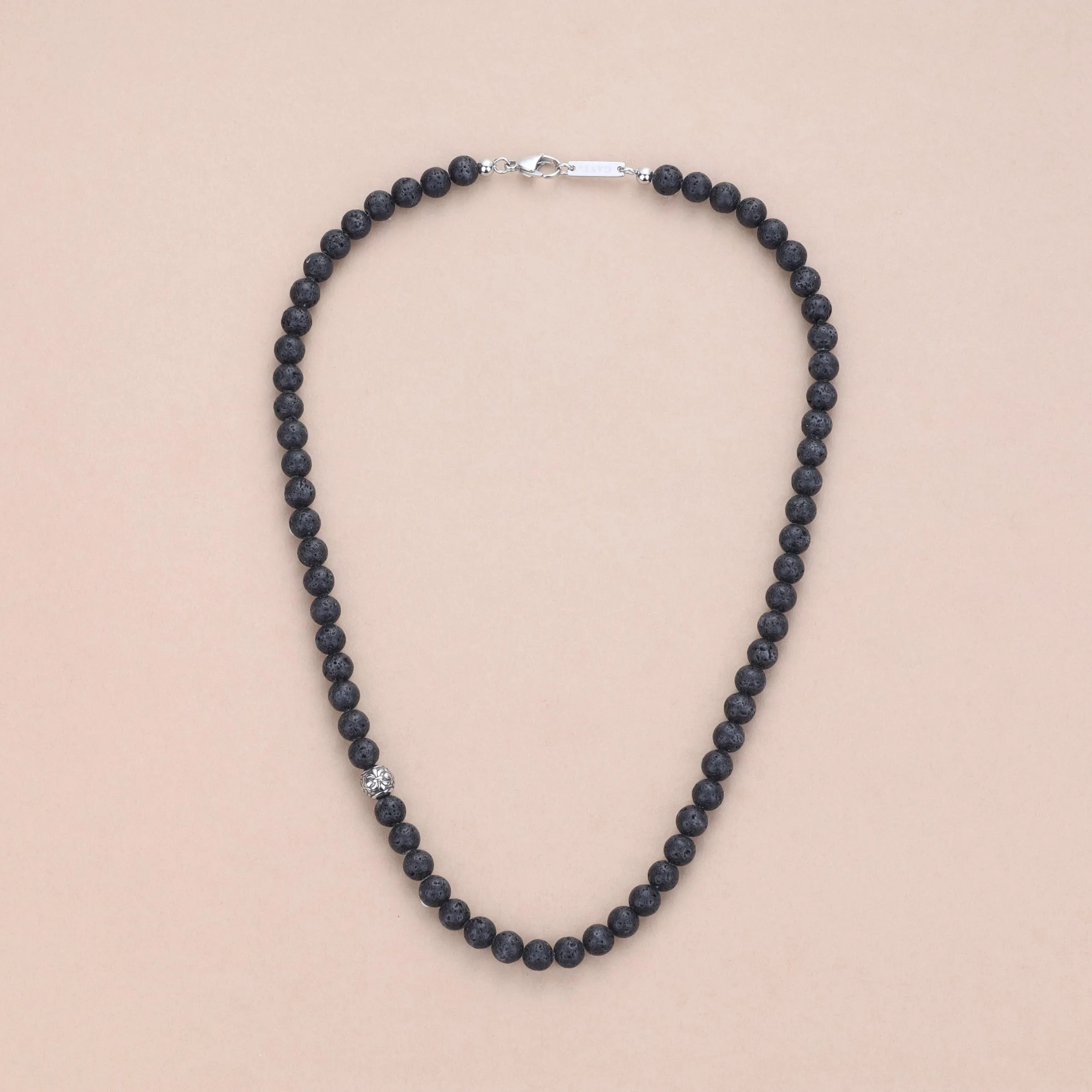 GAVU Collana Pietre Naturali e Cristalli da Uomo con Perline di Pietra Lavica e Amuleto Fleur de Lis 65cm - immagine 4
