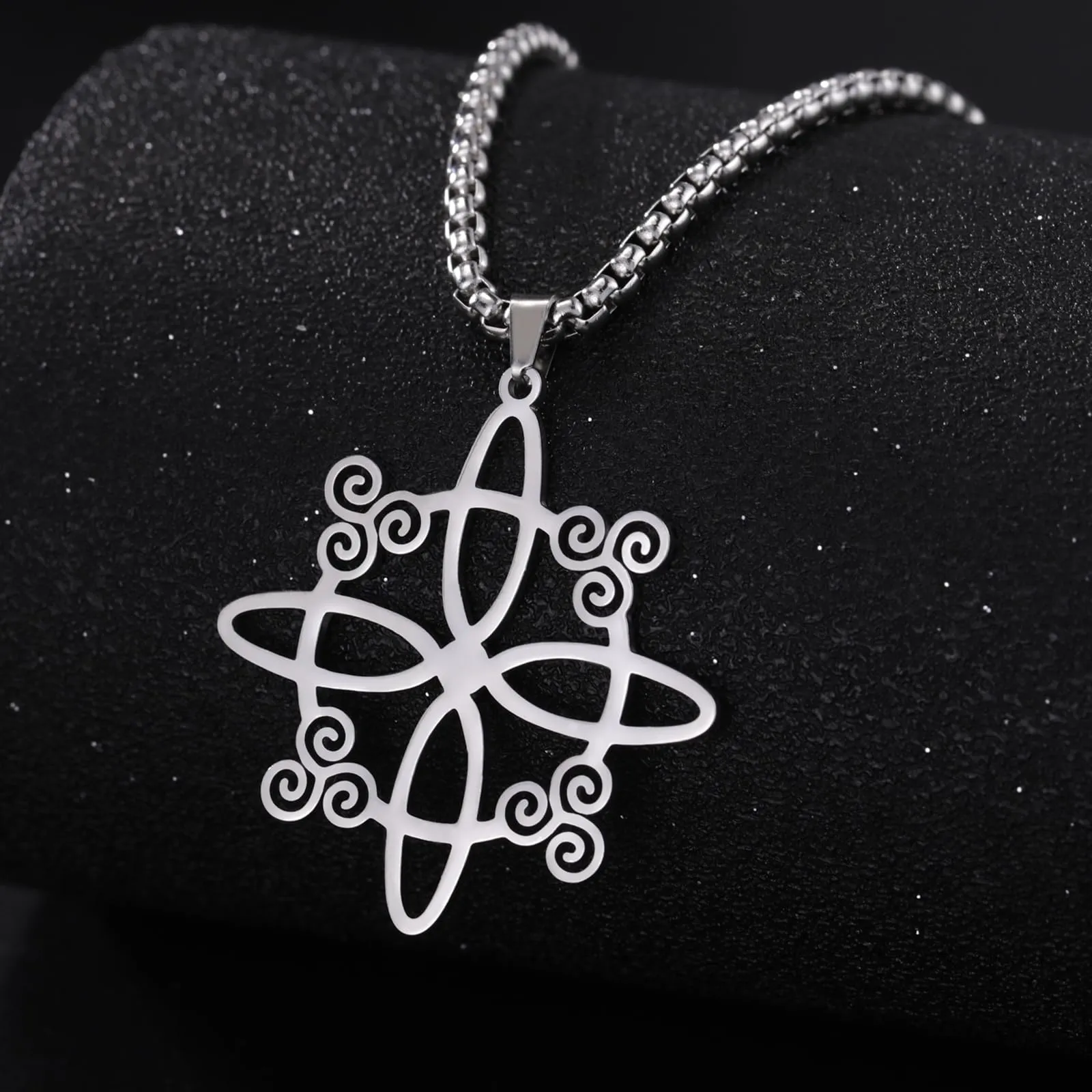 unift Collana di Nodi Delle Streghe per le Donne in Acciaio Inox Irlandese a 4 Punte Ciondolo Nodo Celtico Moda Charm Magick Gioielli (Argento 6) - immagine 3