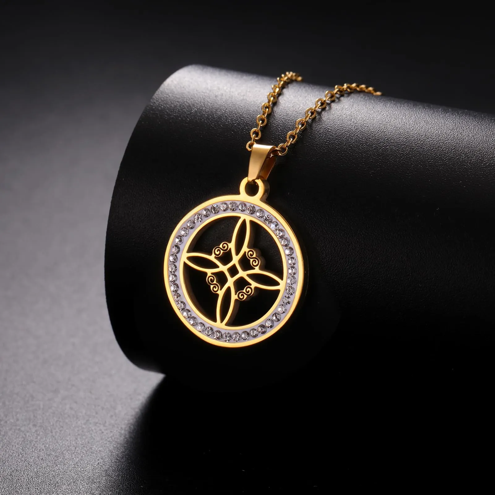 unift Collana di Nodi Delle Streghe per le Donne in Acciaio Inox Irlandese a 4 Punte Ciondolo Nodo Celtico Moda Charm Magick Gioielli (Oro 8) - immagine 4