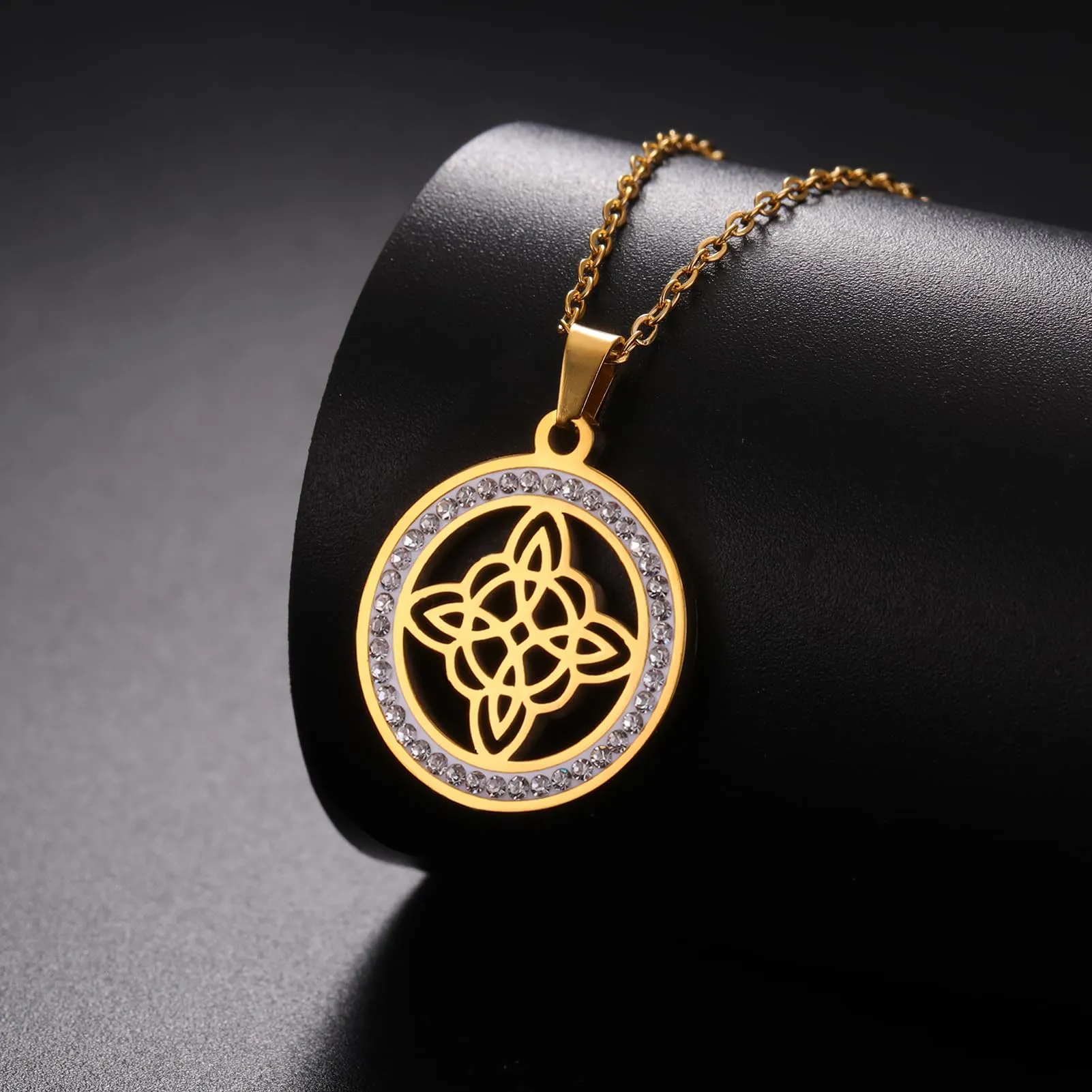unift Collana di Nodi Delle Streghe per le Donne in Acciaio Inox Irlandese a 4 Punte Ciondolo Nodo Celtico Moda Charm Magick Gioielli (Oro 9) - immagine 3