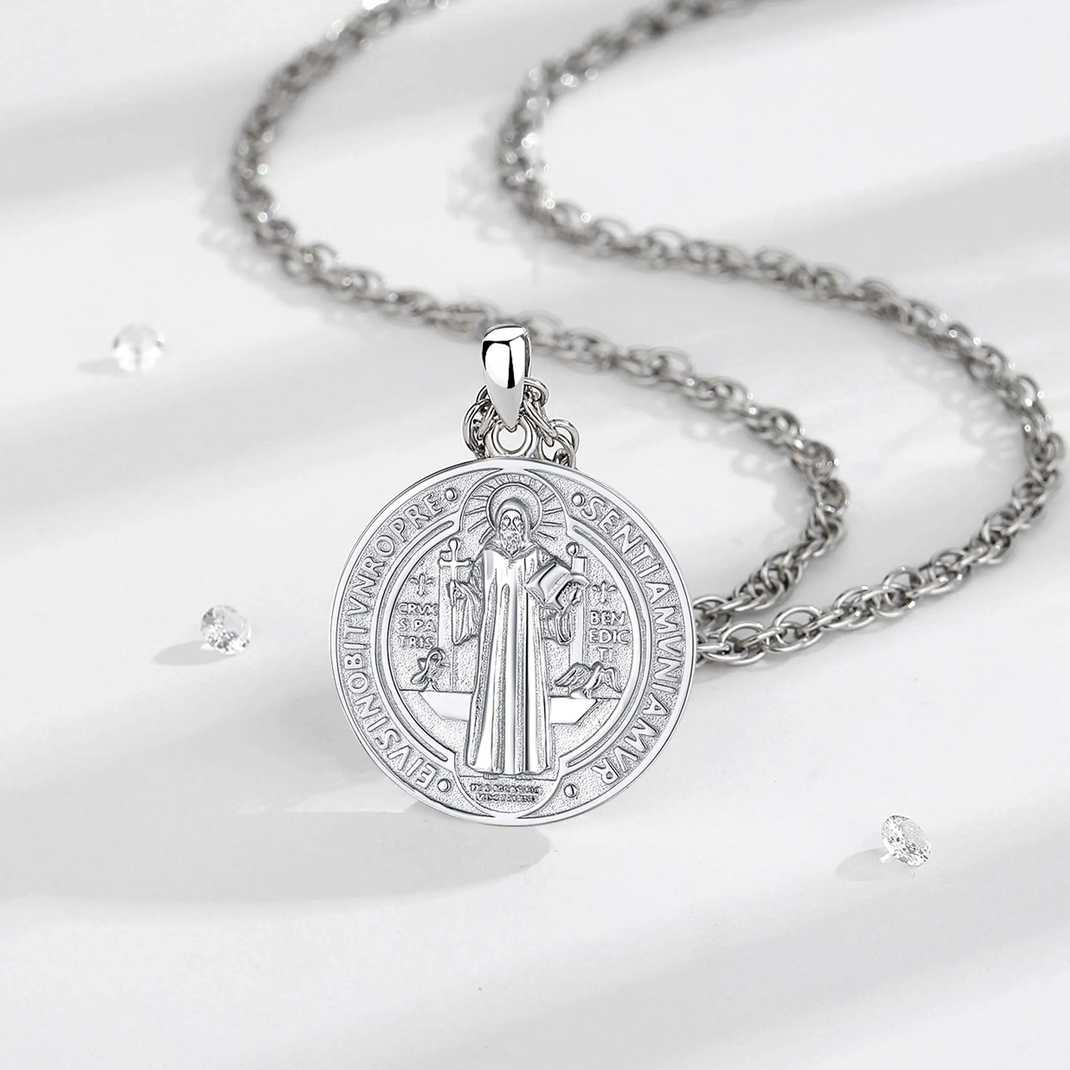 AEONSLOVE Medaglia di San Benedetto Argento 925 Uomo Donna Collana Croce di San Benedetto Ciondolo Amuleto di Protezione Cattolico Cristiani Gioielli Religiosi (argento) - immagine 2