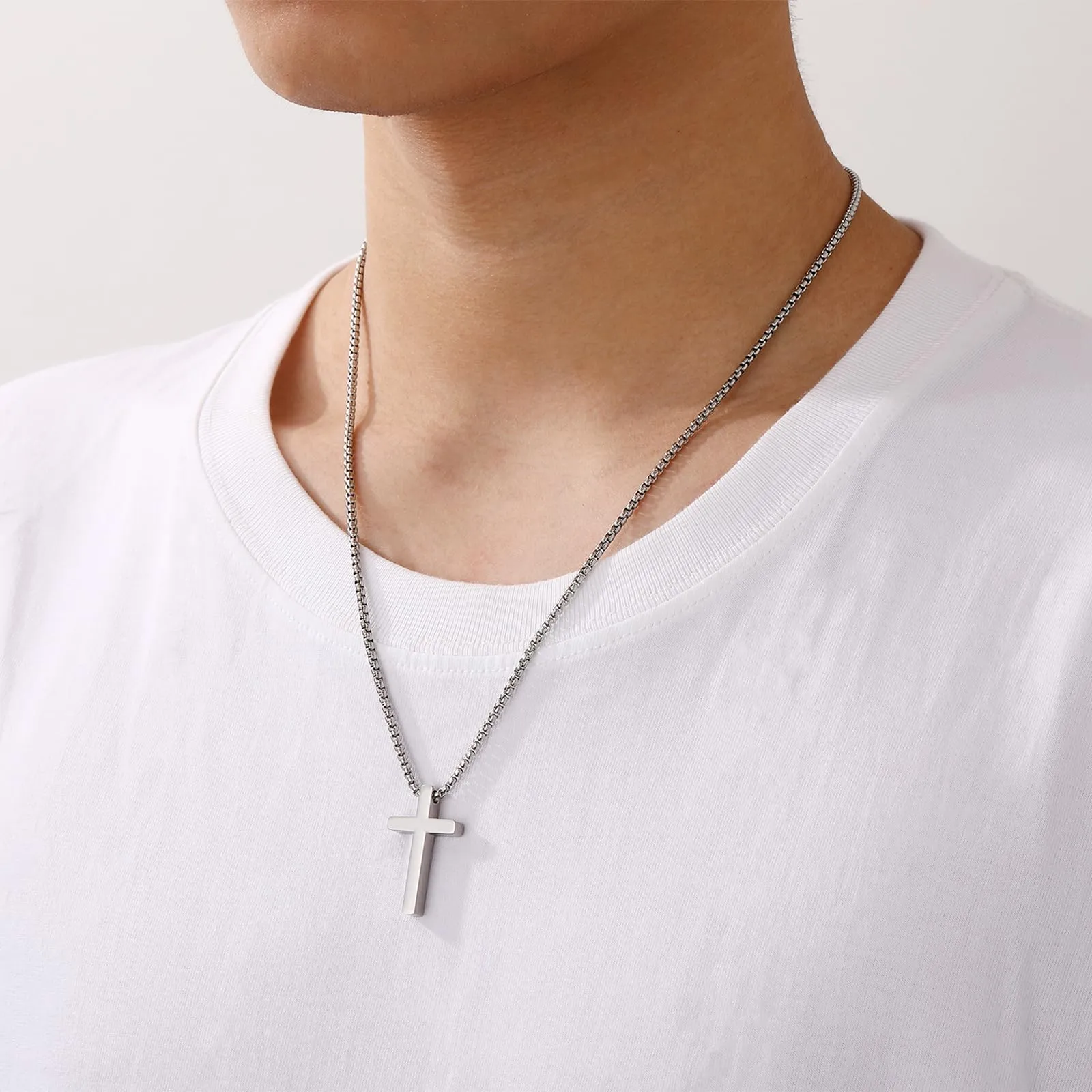 Aretas Collana Crocifisso e Croce d'Acciaio Inossidabile e Argento per Uomini e Ragazzi. Croce Appendiabiti, Lunghezza 40 cm - immagine 2
