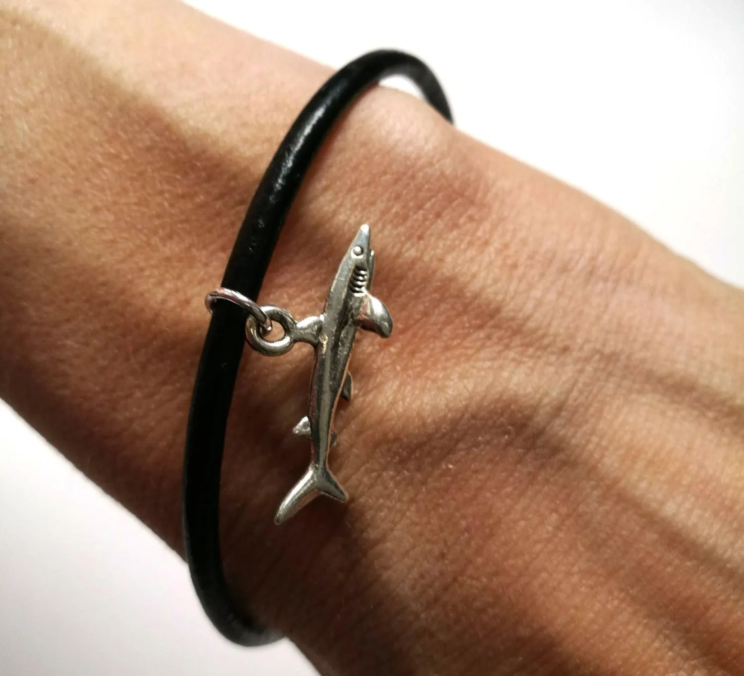 Miniblings Bracciale Squalo Nero Cinturino In Pelle Pesce Oceano Bianco - immagine 4