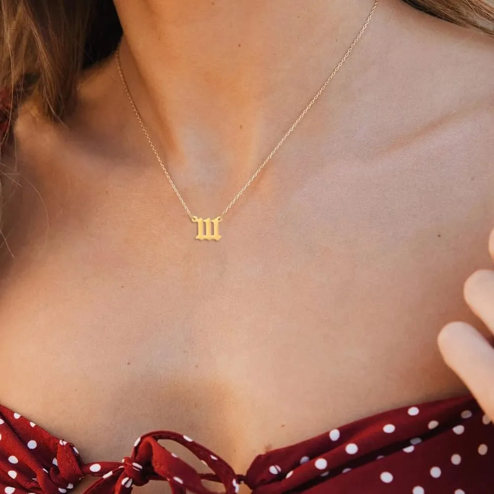 OAKKY Hip Hop Delicato Moda Set di 2 Pezzi Numero Angelo Ciondolo Collana per Donna Acciaio Inox Catena Girocollo Gioielli Numerologici Oro 111 - immagine 2