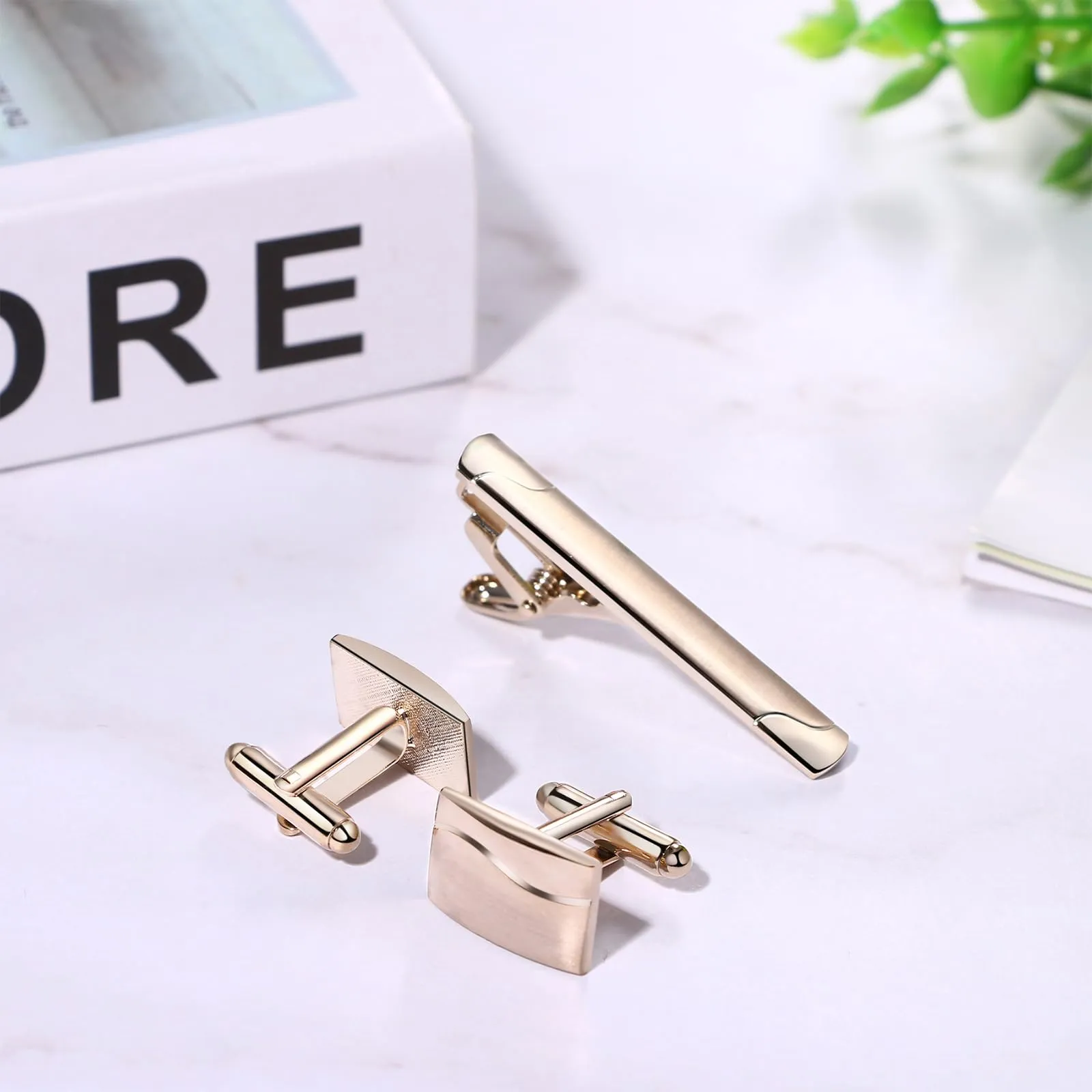 JewelryWe Set di Gemelli e Fermacravatta da Uomo: in Acciaio Inossidabile Idee Regalo per Uomo Per Affari - immagine 5