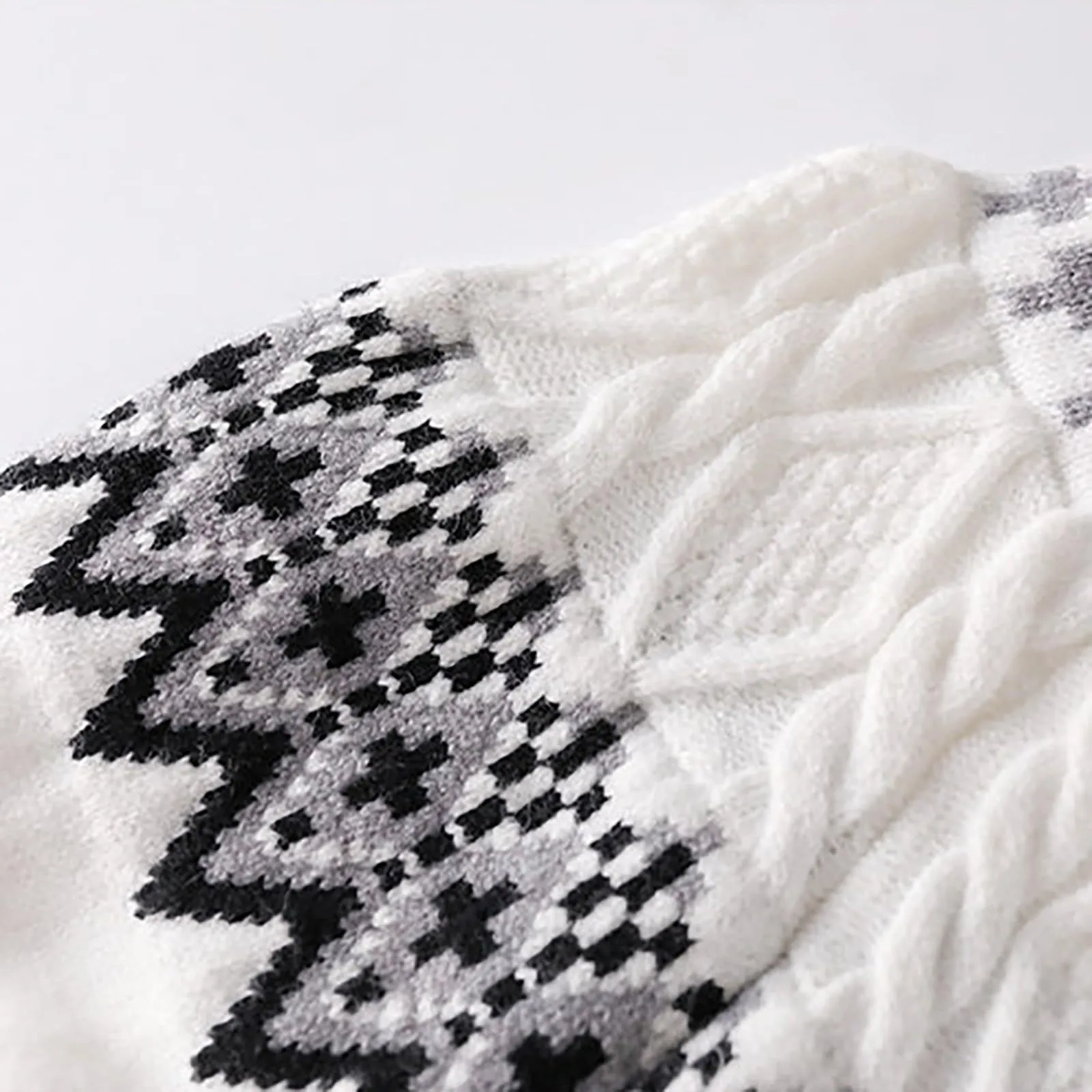 Mymyguoe Maglione norvegese da uomo in lana a righe fine merino, lavorato a maglia jacquard, motivo cavallo, slim fit, invernale, caldo maglione natalizio, bianco, XXL - immagine 2