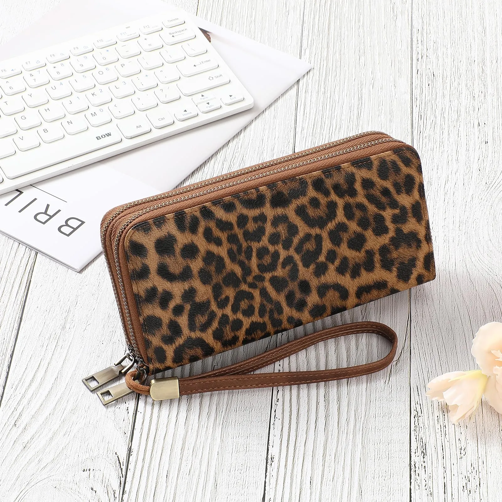 SENDEFN Portafoglio Donna Grande, Portamonete RFID con Doppia Cerniera, Porta Carte in Pelle Vegana, Borsellino Donna con Wristlet Rimovibile e 36 Scomparti per Carte - immagine 8