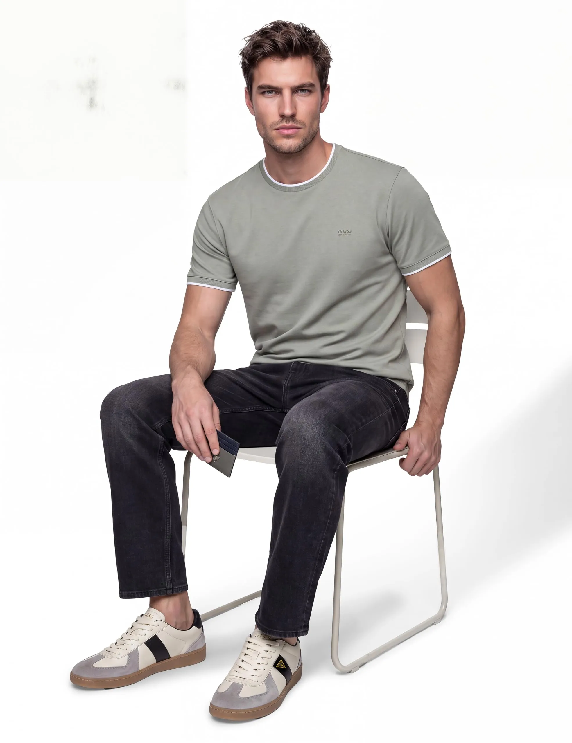 GUESS Detailed Tech Top - in Maglia Uomo Girocollo Regular Fit - immagine 2