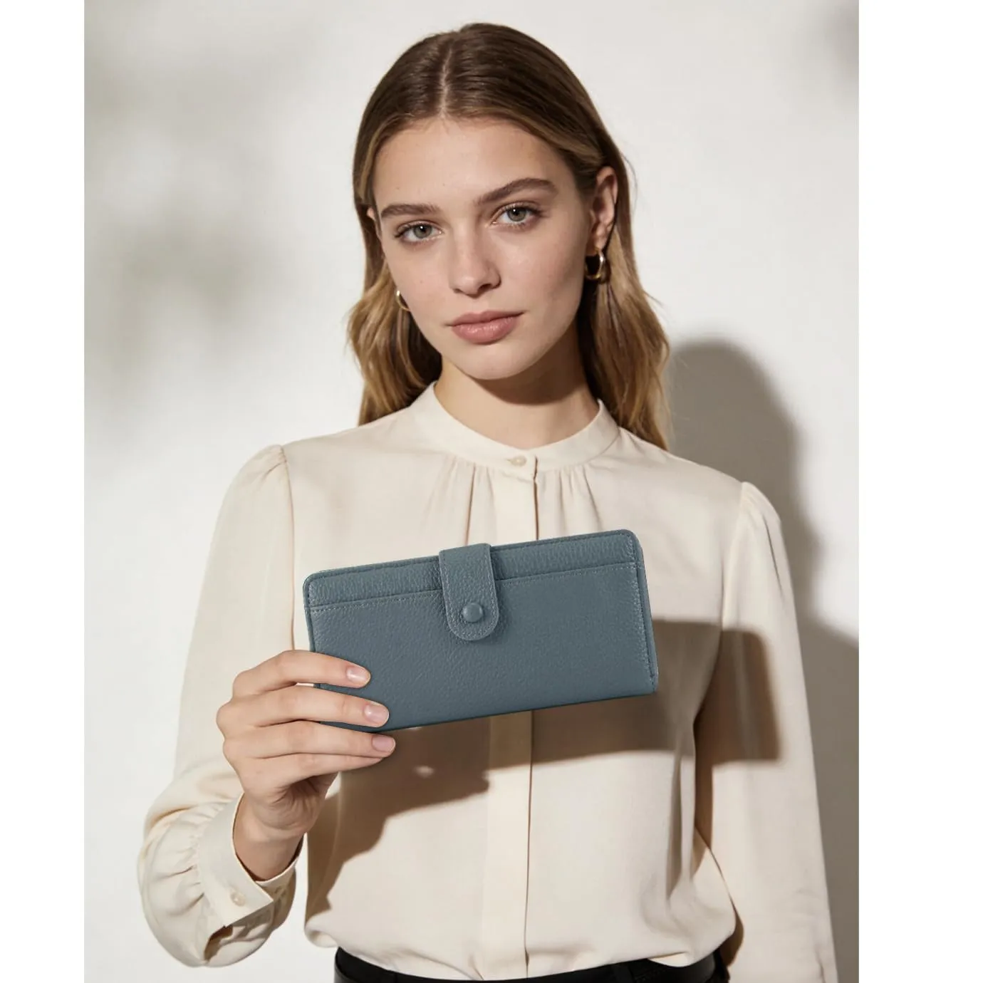 ANYWN Portafoglio da donna, grande, in pelle sintetica liscia e morbida, portafoglio lungo con cerniera e bottone a pressione, portafoglio donna con molti scomparti, Grigio-blu, groot, Classico - immagine 2