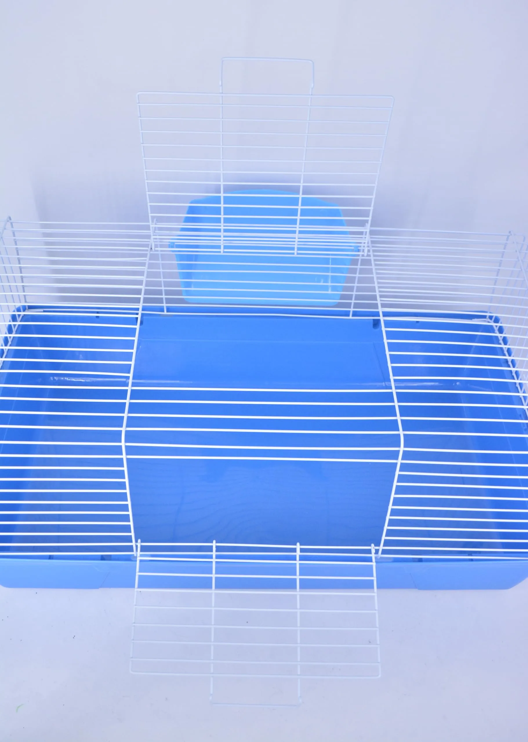 Pet's Solution - Gabbia per Coniglio Nano e Piccoli Roditori, con Portafieno e Doppia Apertura - Blu 84,5x48,5x37h cm - immagine 4