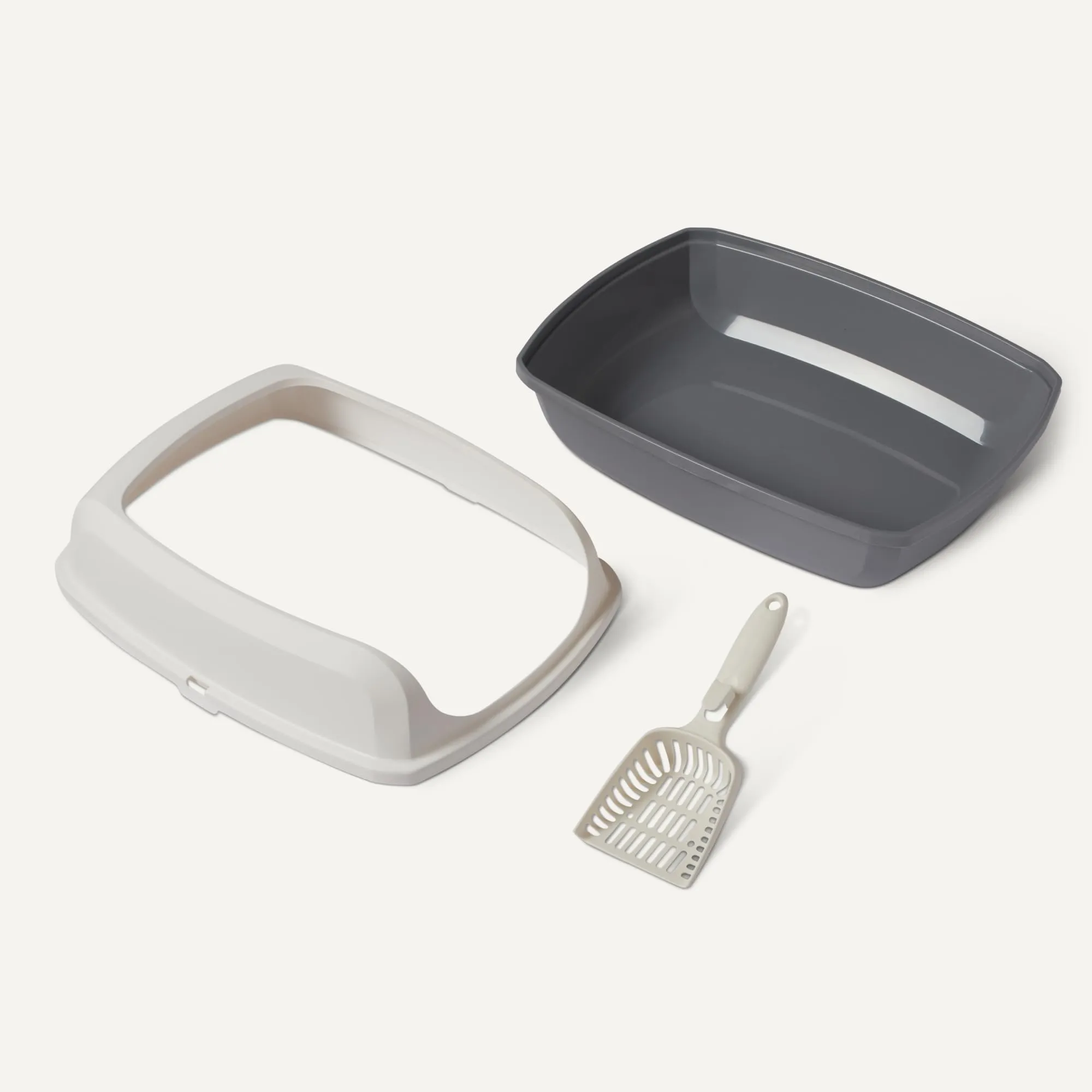 Amazon Basics - Lettiera per Gatti Alta e Aperta, Facile da Pulire, con Paletta, Bianco/Grigio, 50,5cm x 38,0cm x 20,0cm - immagine 4