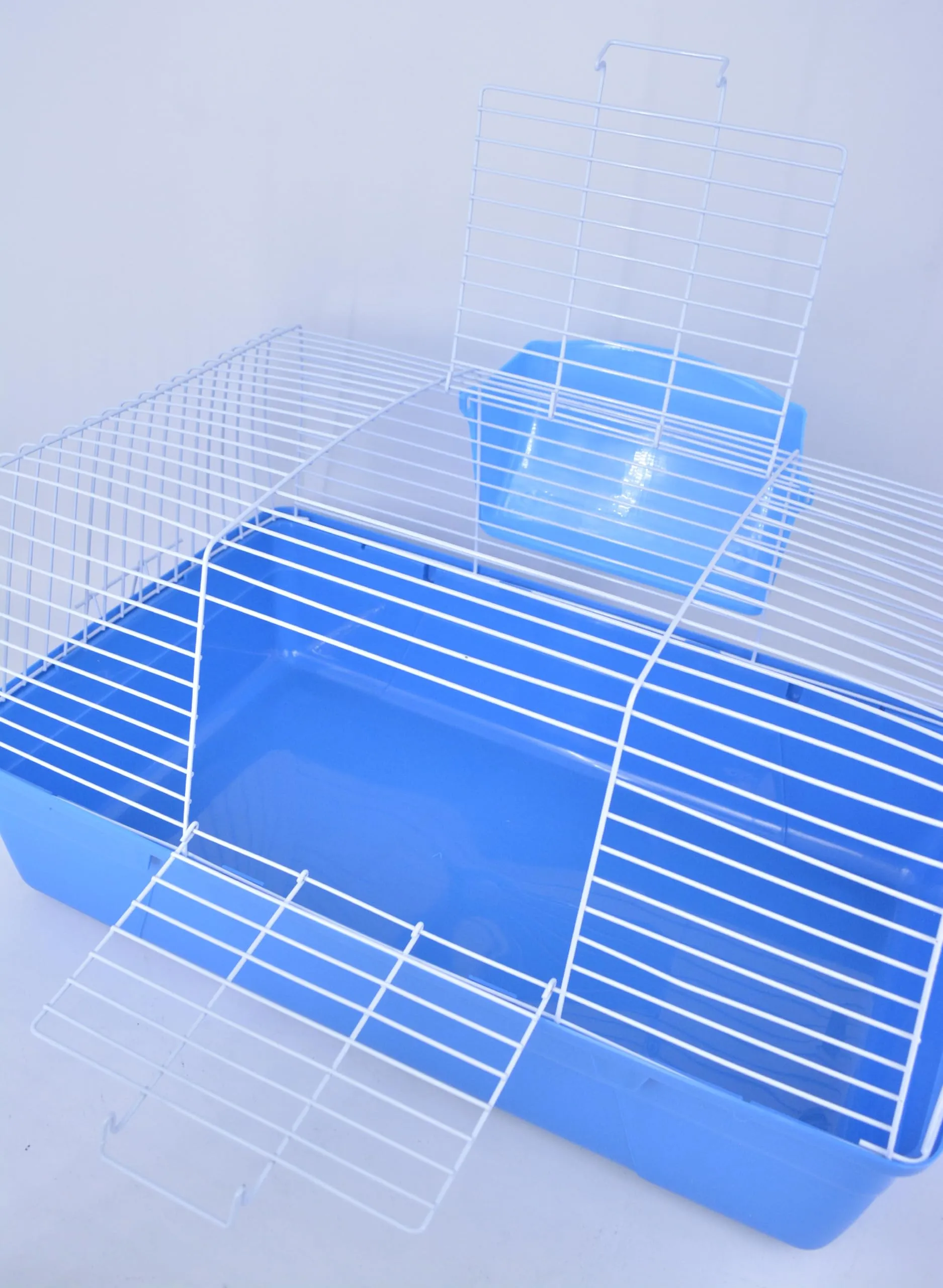 Pet's Solution - Gabbia per Coniglio Nano e Piccoli Roditori, con Portafieno e Doppia Apertura - Blu 71x44x36,5h cm - immagine 7