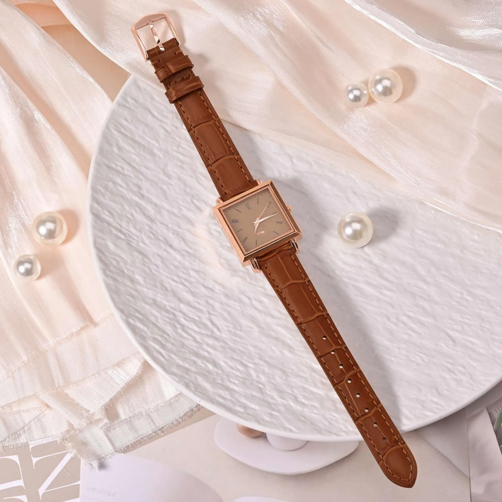 WOCCI 14mm Cinturino Orologio in Pelle da Donna, Grana di Alligatore Goffrata, Pelle Fiore Superiore, Sgancio Rapido, Fibbia Oro (Marrone Caramello) - immagine 8