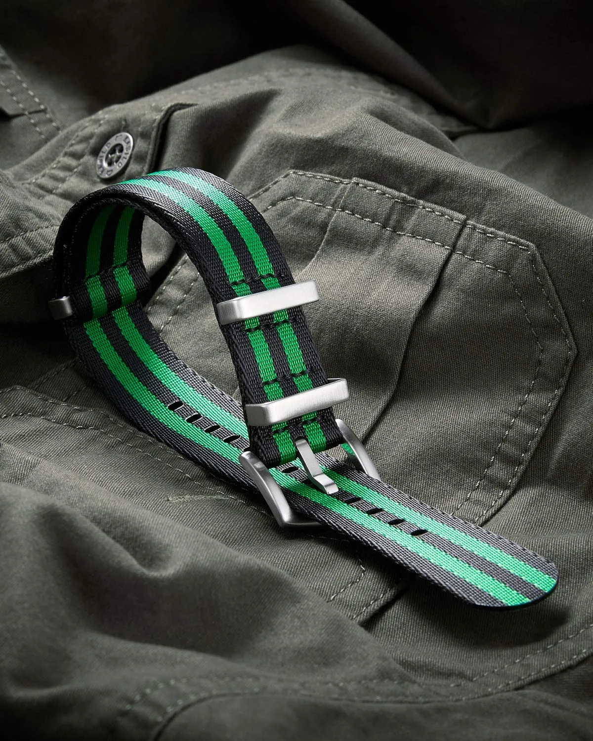 BINLUN Cinturini per Orologi in Nylon Ricambio Multicolore Balistico Premium con Nero/Argento Fibbia in Acciaio Inossidabile per Uomo Donna 18mm 20mm 22mm 24mm (Nuova Versione) - immagine 2