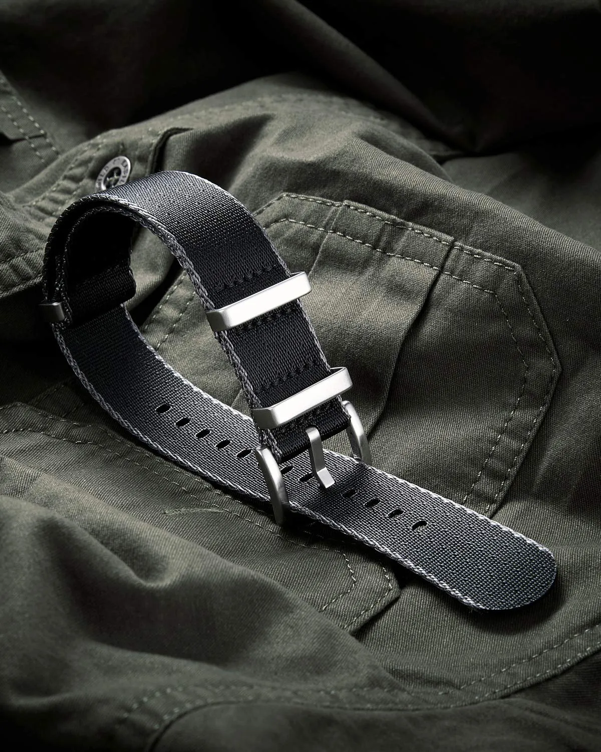 BINLUN Cinturini per Orologi in Nylon Ricambio Multicolore Balistico Premium con Nero/Argento Fibbia in Acciaio Inossidabile per Uomo Donna 18mm 20mm 22mm 24mm (Nuova Versione) - immagine 2