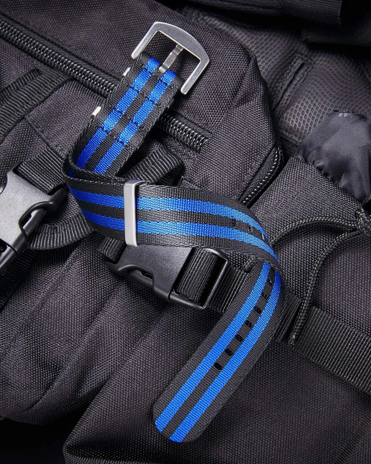 BINLUN Cinturini per Orologi in Nylon Ricambio Multicolore Balistico Premium con Nero/Argento Fibbia in Acciaio Inossidabile per Uomo Donna 18mm 20mm 22mm 24mm (Nuova Versione) - immagine 3
