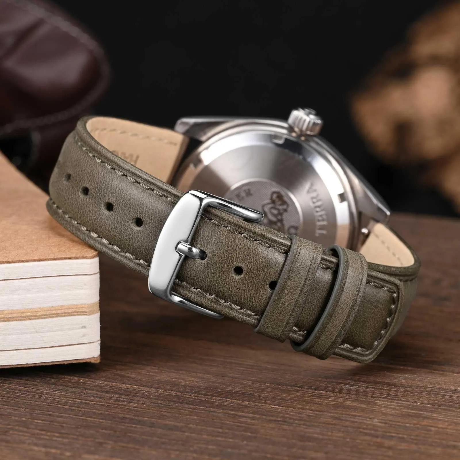 WOCCI 22mm Cinturino Orologio per Uomo e Donna, Vera Pelle - Pelle Grana Superiore, Sgancio Rapido, Fibbia Argento (Grigio Fumo) - immagine 2