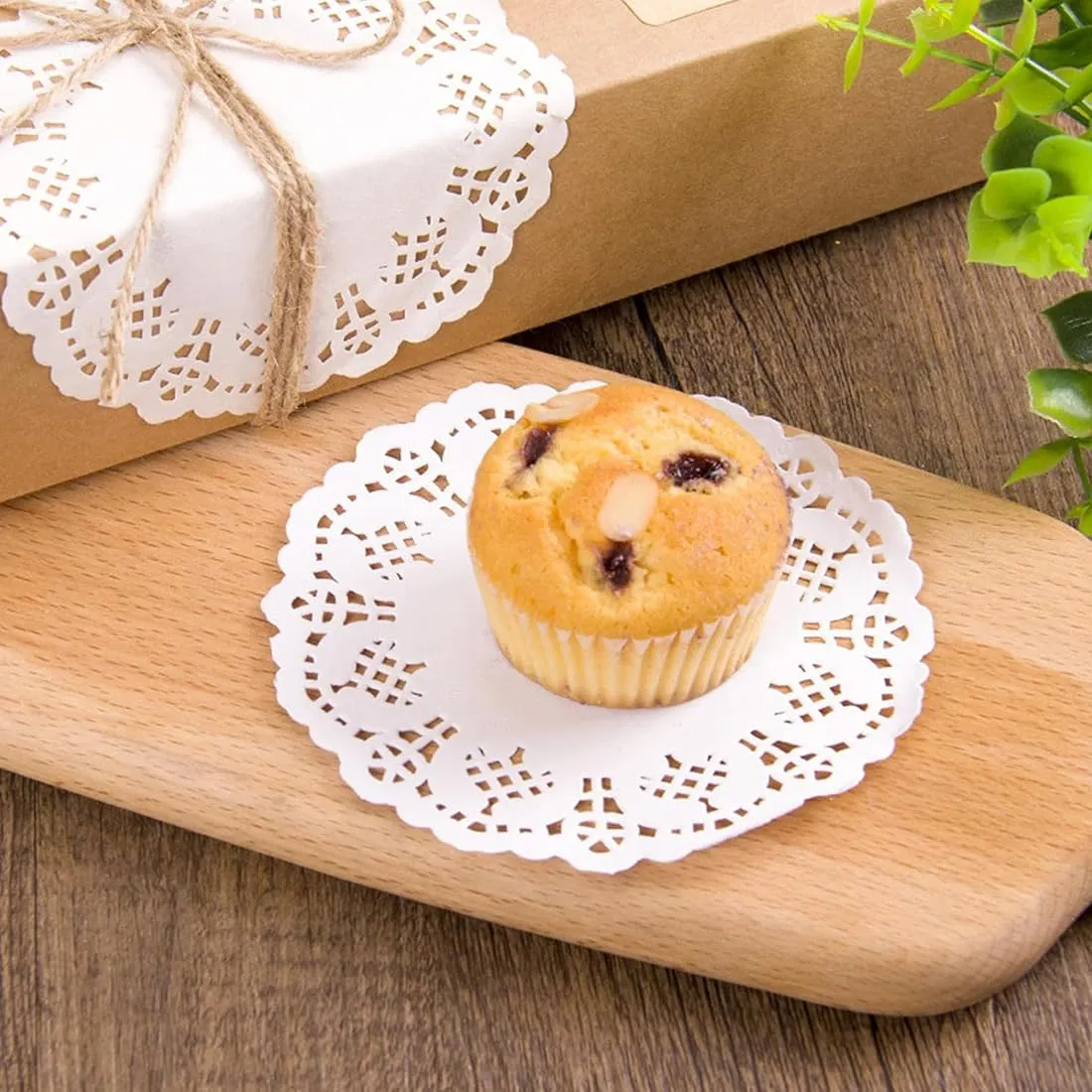 ZKGYUS 200 Pezzi carta rotonda in pizzo bianco, tovaglietta di carta bianca, tovaglietta di carta rotonda, per matrimoni, compleanni, torte, dessert, stoviglie, 4,5 pollici - immagine 5