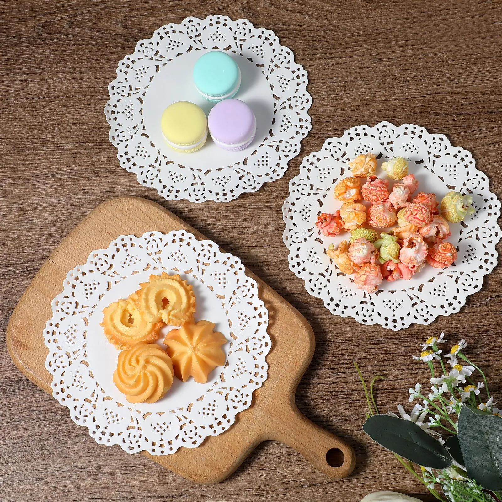Lnngub 150 tovagliette rotonde di carta da 16 cm, rotonde in carta di pizzo bianco, per compleanni, matrimoni, feste, cene, artigianato, decorazioni - immagine 5