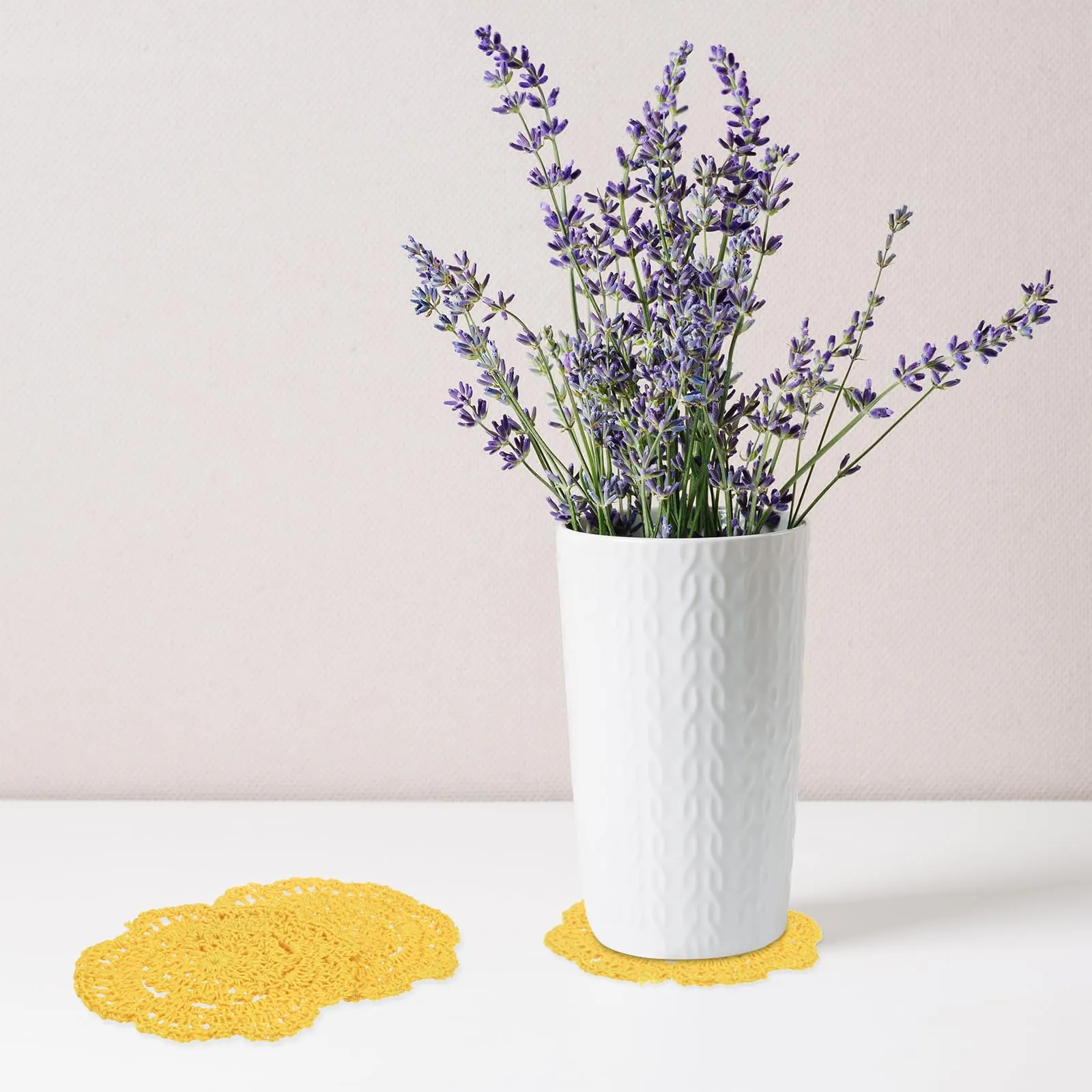 M METERXITY 4-Pack Centrini All'Uncinetto Fatti A Mano, Rotondi In Cotone Da 4 Pollici/10 Cm Per Tavolo/Tazza/Ciotola/Vaso/Vassoi Da Tè/Decorazione Casa, Centrini A Pizzo Gialli - immagine 5