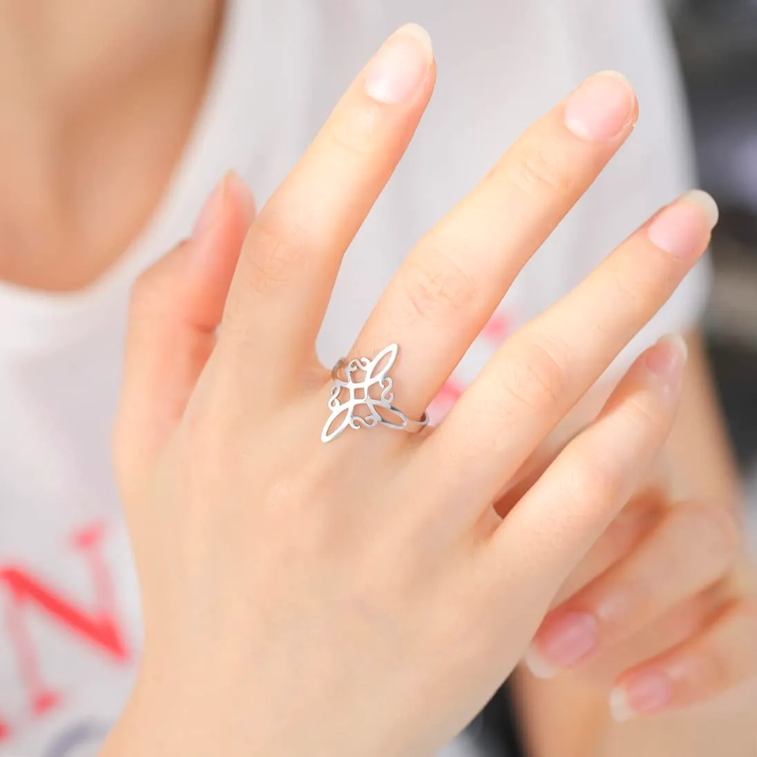 Anello con Nodo Streghe da donna Acciaio Inox Elegante con Nodo Celtico Irlandese Gioiello con Amuleto per Stregoneria - immagine 2