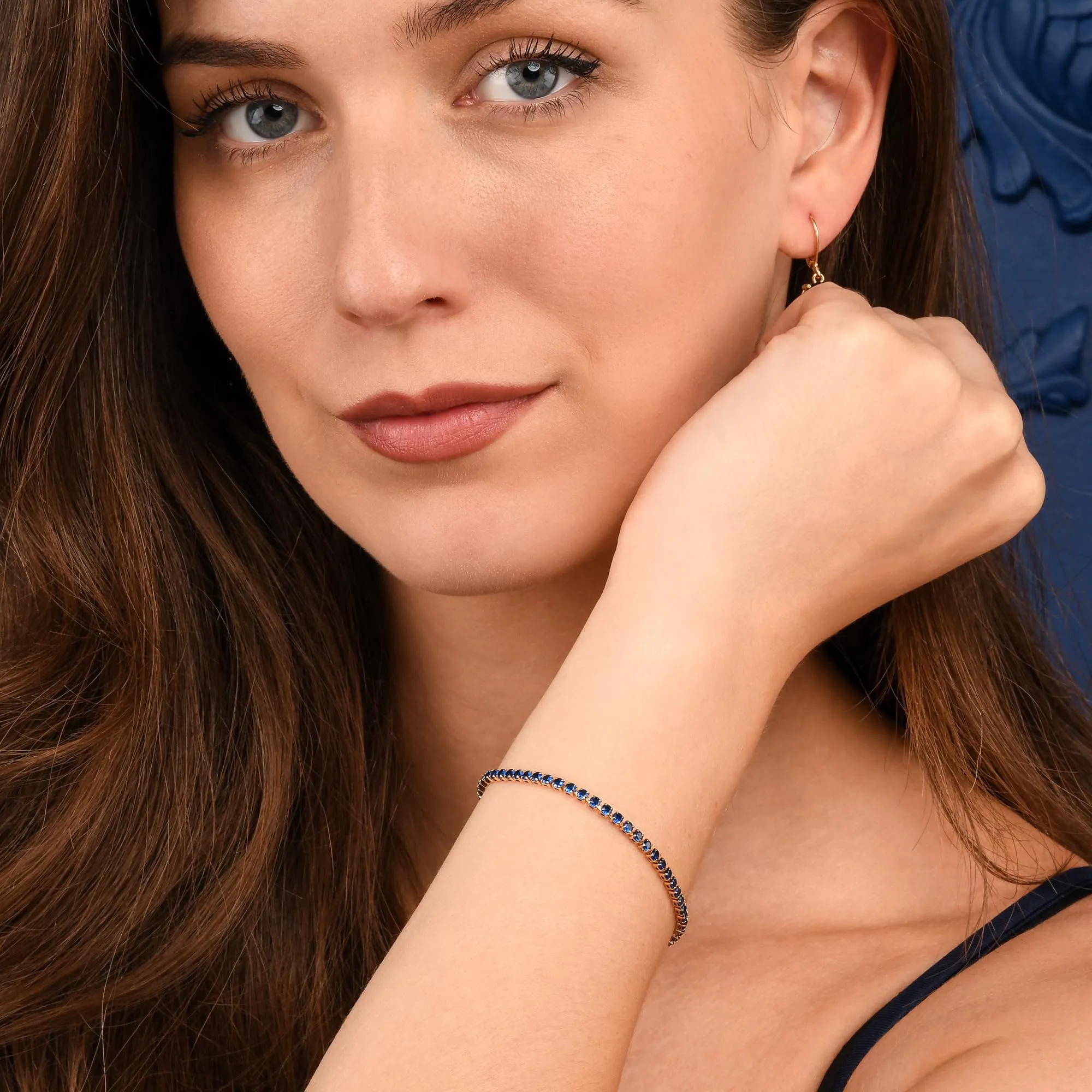 ZAVANA Bracciale Tennis Donna Oro Blu 2,5 mm – Bracciale Zirconi Elegante Sottile, Moda Donna Economico, Chiusura Moschettone 19 cm, Regalo Donna - immagine 3