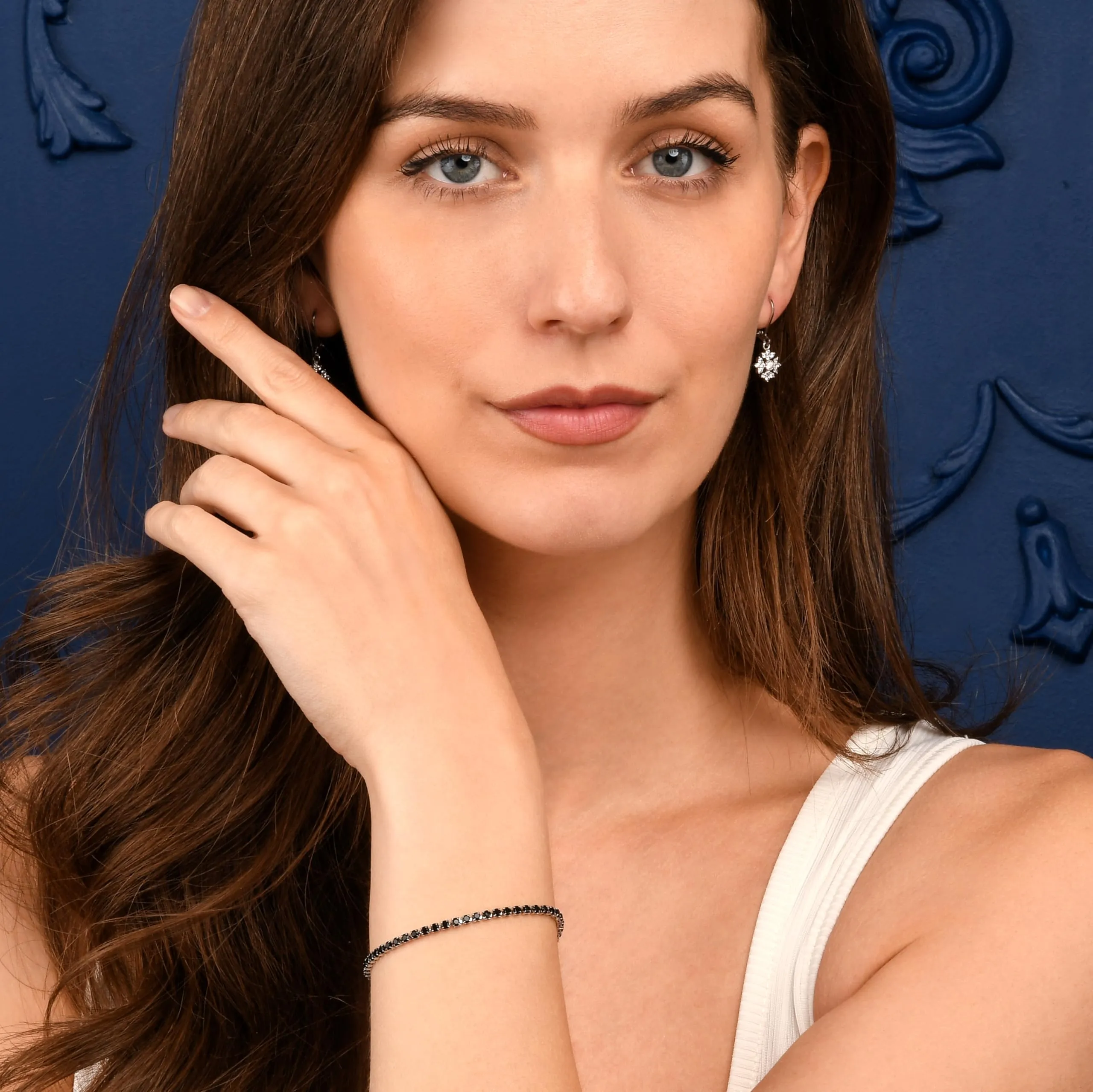 ZAVANA Bracciale Tennis Donna Argento Nero 2,5 mm – Bracciale Zirconi Elegante Sottile, Moda Donna Economico, Chiusura Moschettone 17,8 cm, Regalo Donna - immagine 3