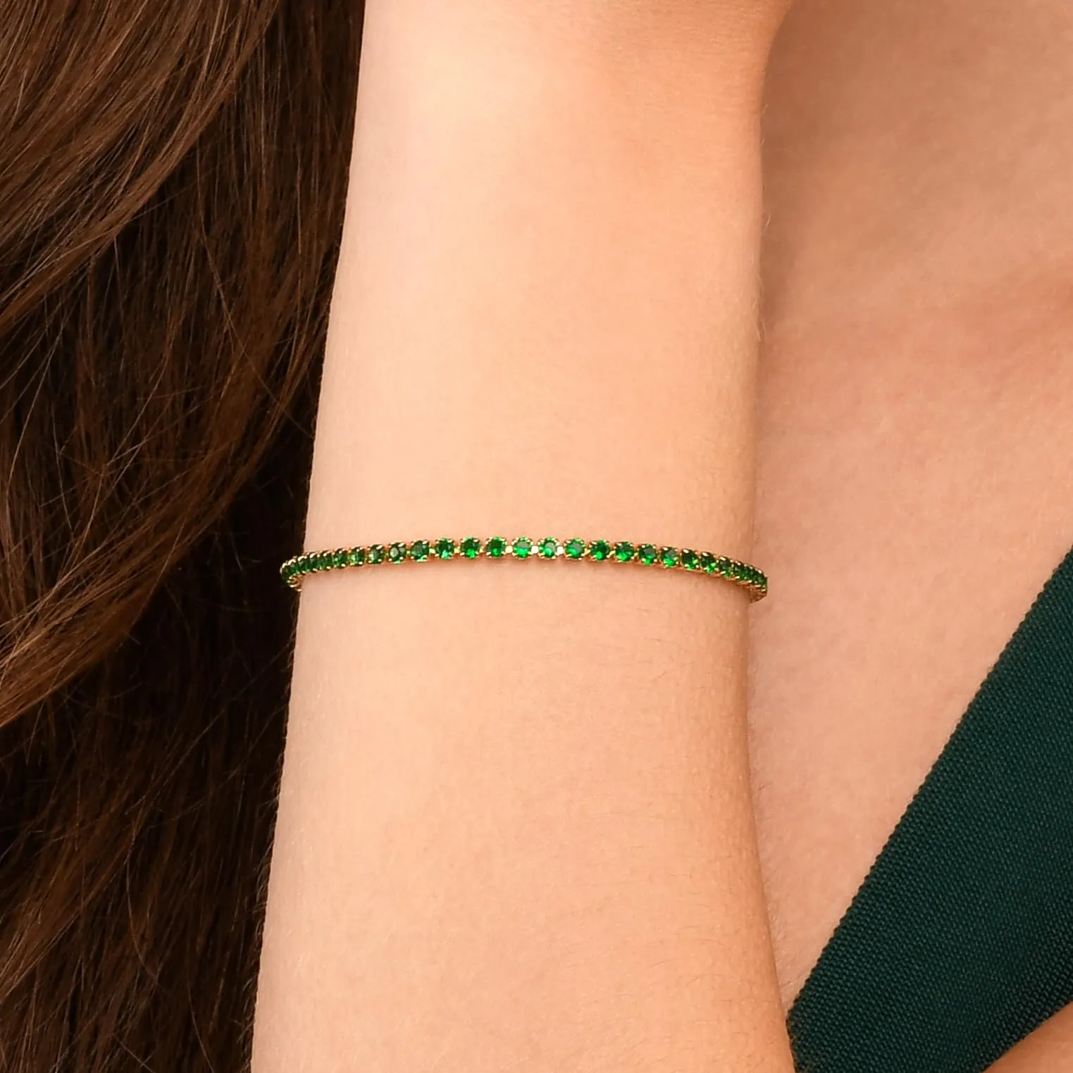 ZAVANA Bracciale Tennis Donna Oro Verde 2,5 mm – Bracciale Zirconi Elegante Sottile, Moda Donna Economico, Chiusura Moschettone 17,8 cm, Regalo Donna - immagine 2
